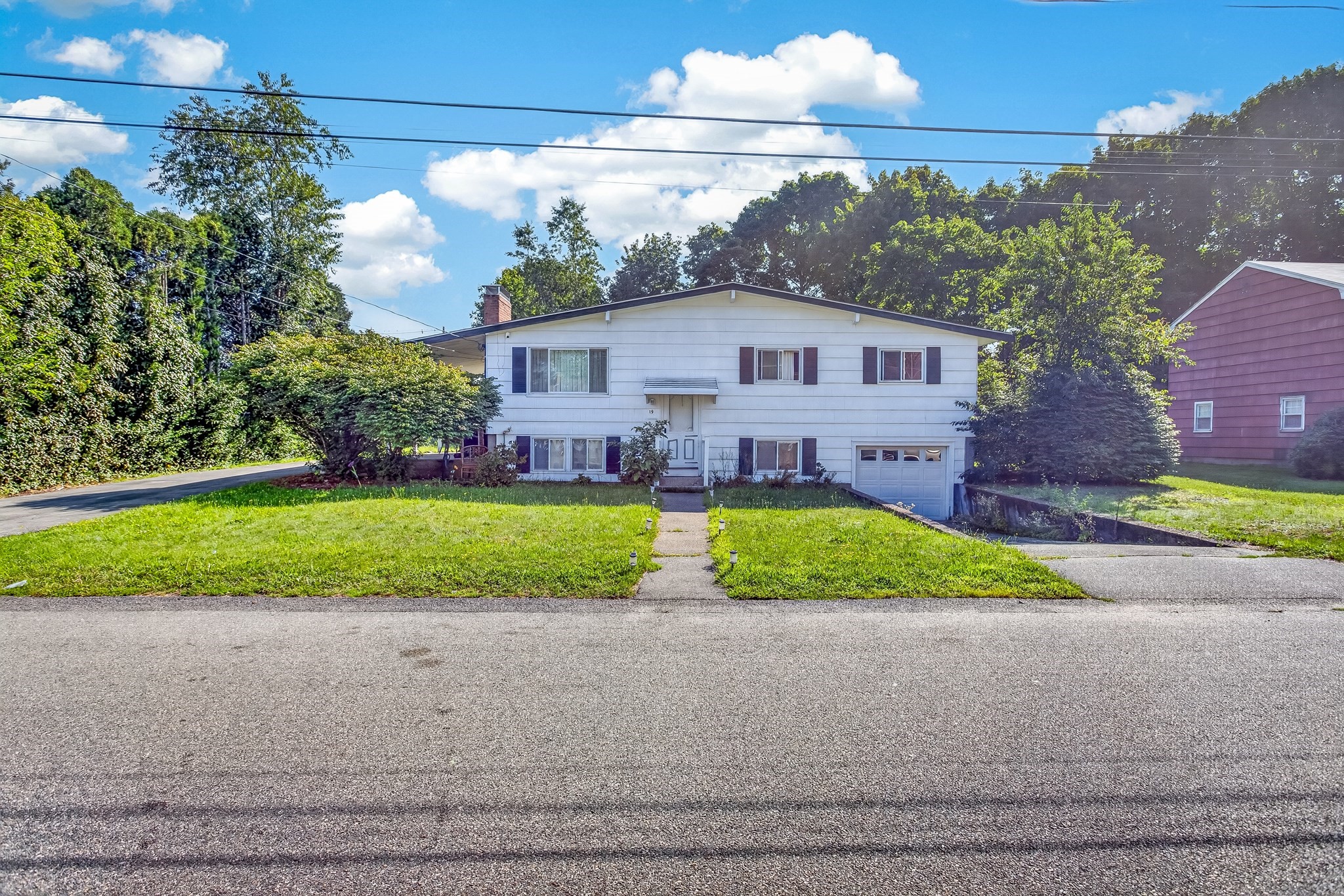 19 Oak Ridge Dr E, Brockton, MA 02301