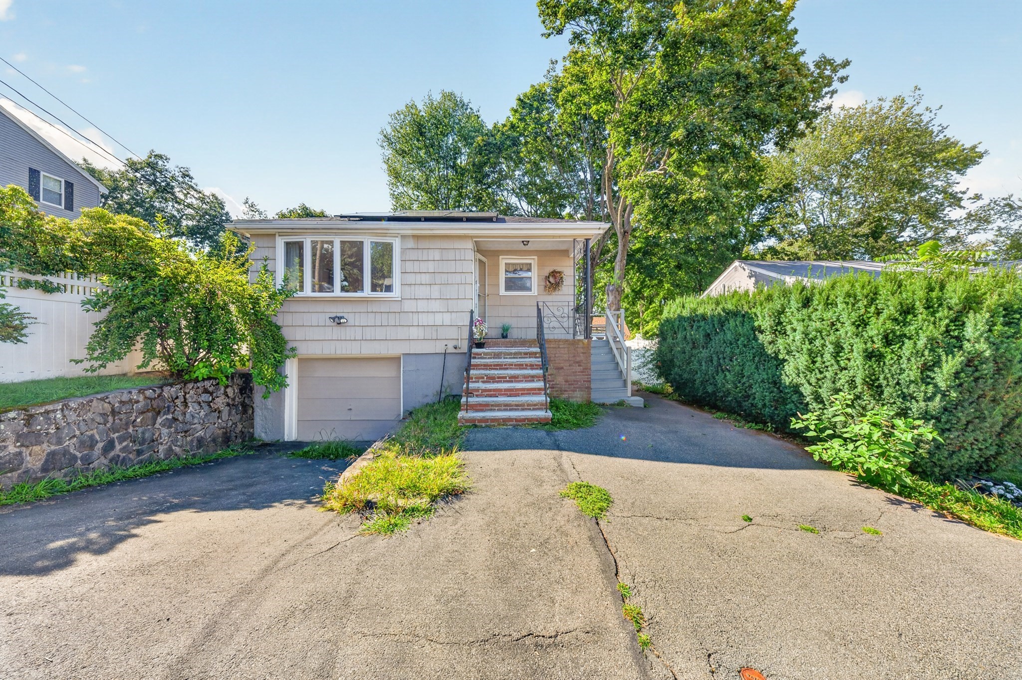 33 Fairchild Ave, Saugus, MA 01906