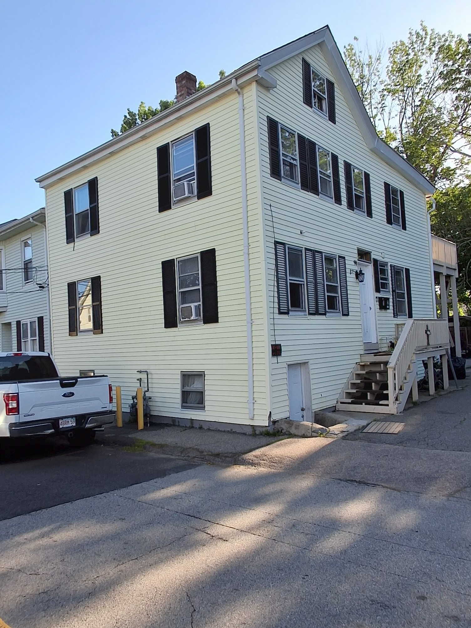 90 School St, Taunton, MA 02780
