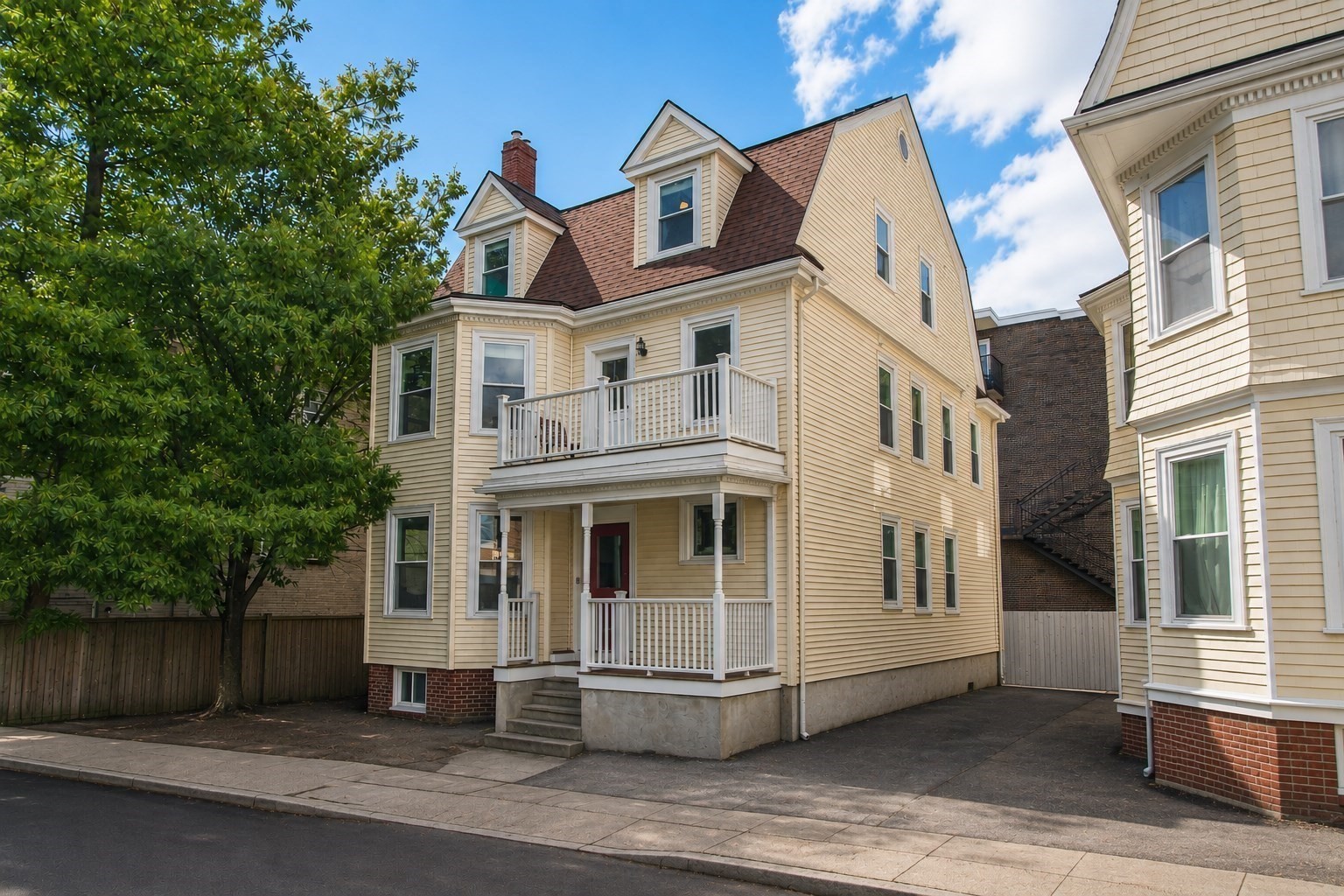 12 Saint Paul Street Unit 3, Cambridge, MA 02139