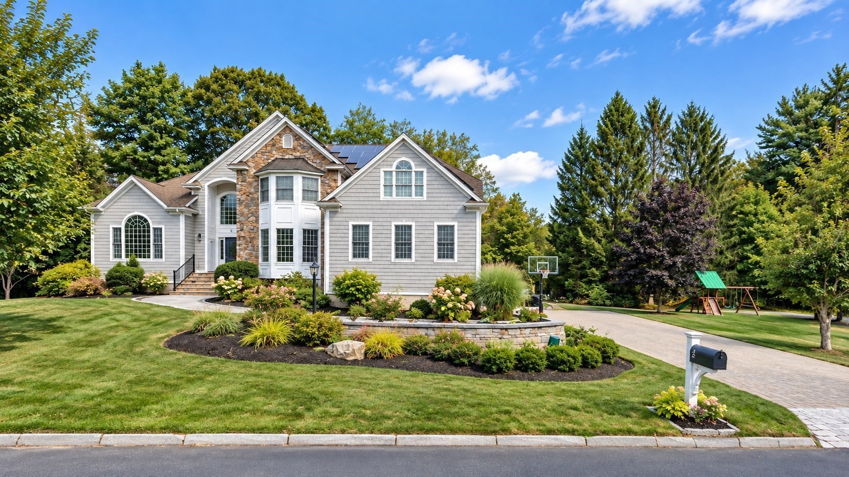 2 Spruce Run, Beverly, MA 01915