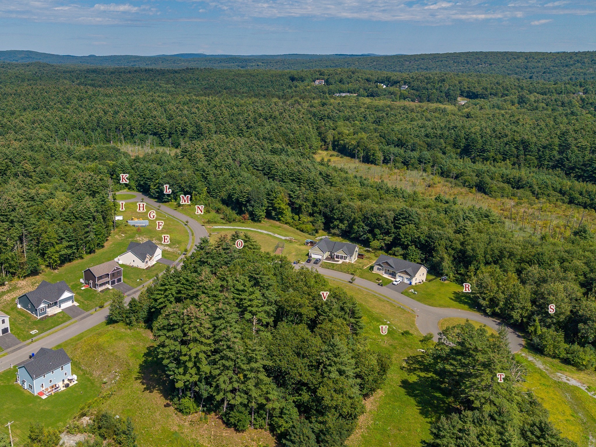  High Bluff Rd, Belchertown, MA 01007