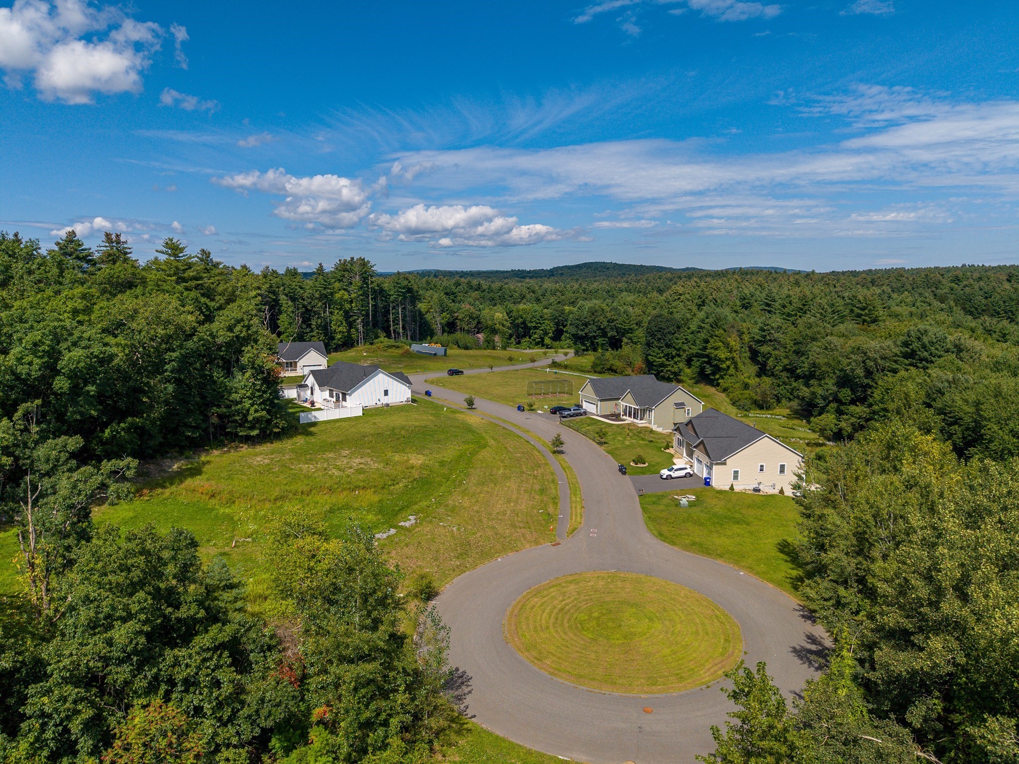  Sunny Crest, Belchertown, MA 01007