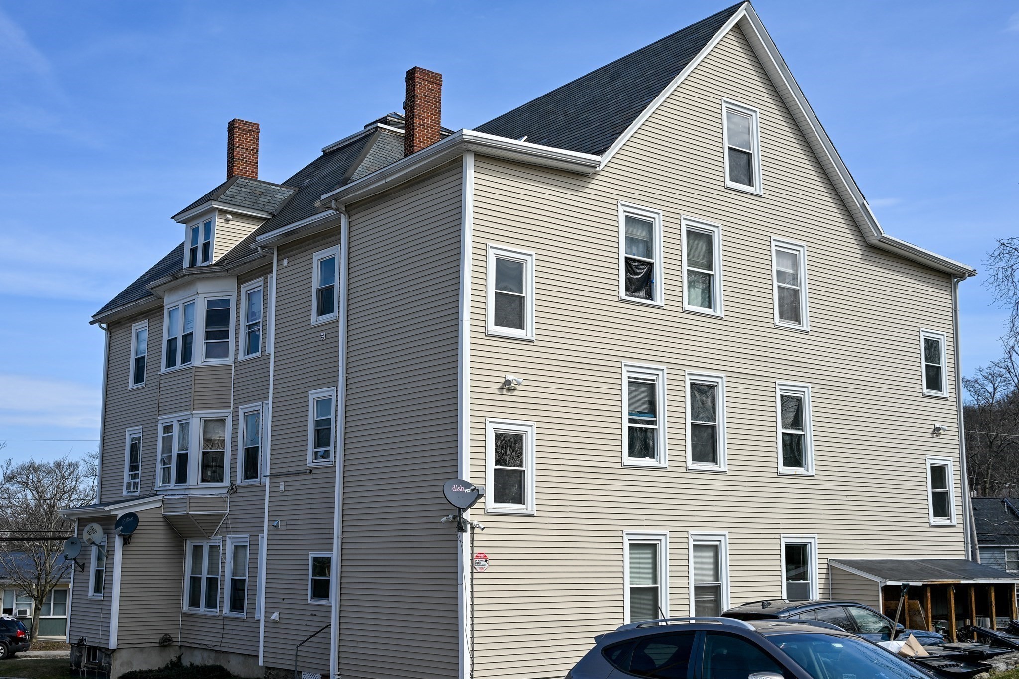 781 Lawrence St, Lowell, MA 01852 - Image 2