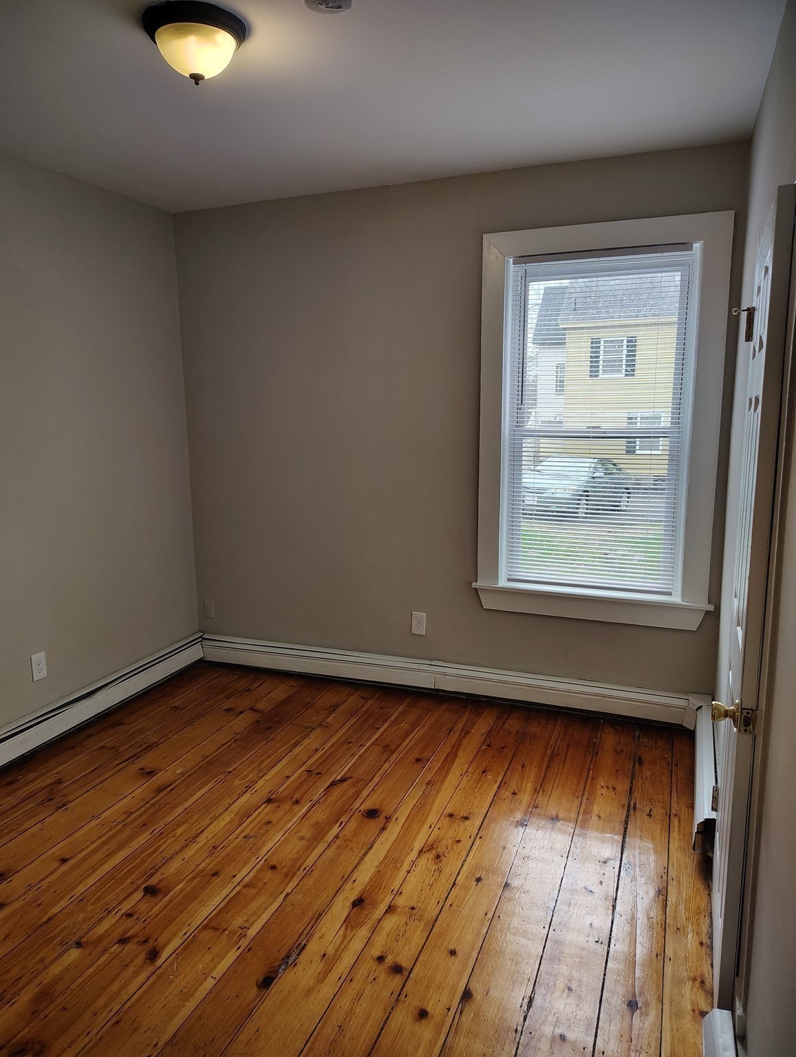 781 Lawrence St, Lowell, MA 01852 - Image 11