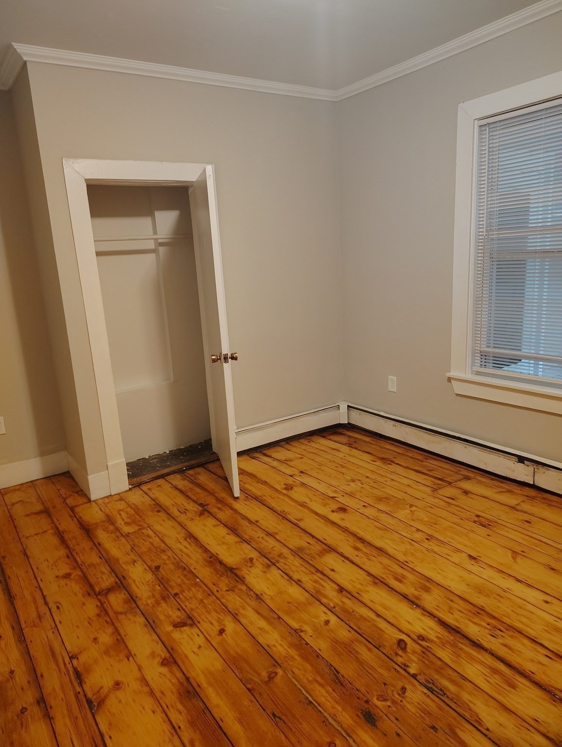 781 Lawrence St, Lowell, MA 01852 - Image 13