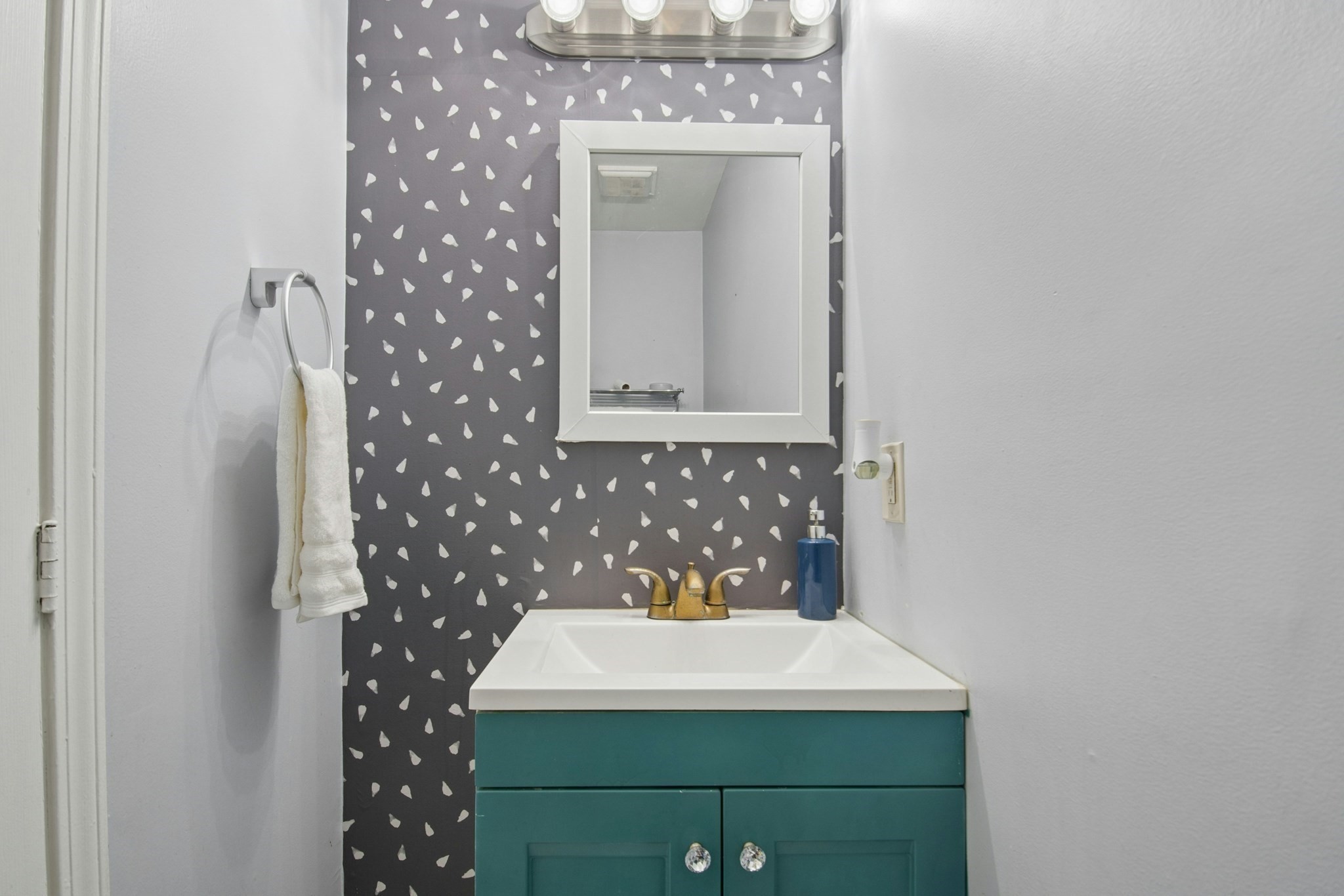 20 Knox Unit 21, Lawrence, MA 01841 - Image 15