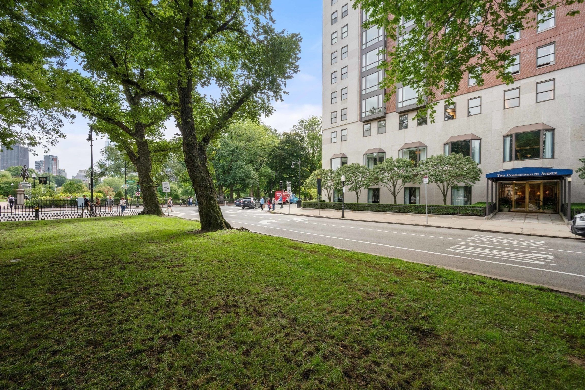 2 Commonwealth Unit 8G, Fenway, Boston, MA 02116