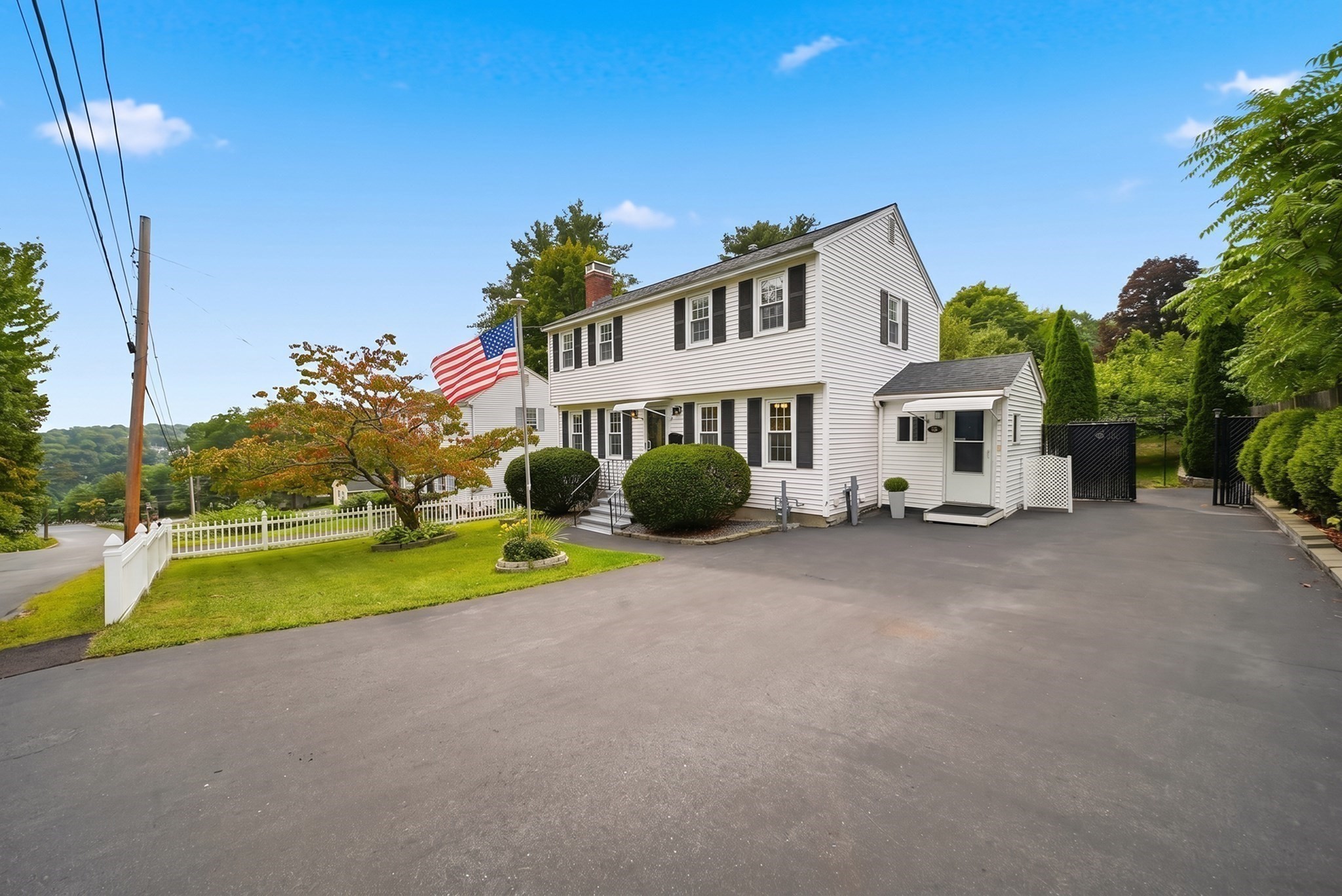 76 Mount Pleasant, Lowell, MA 01850
