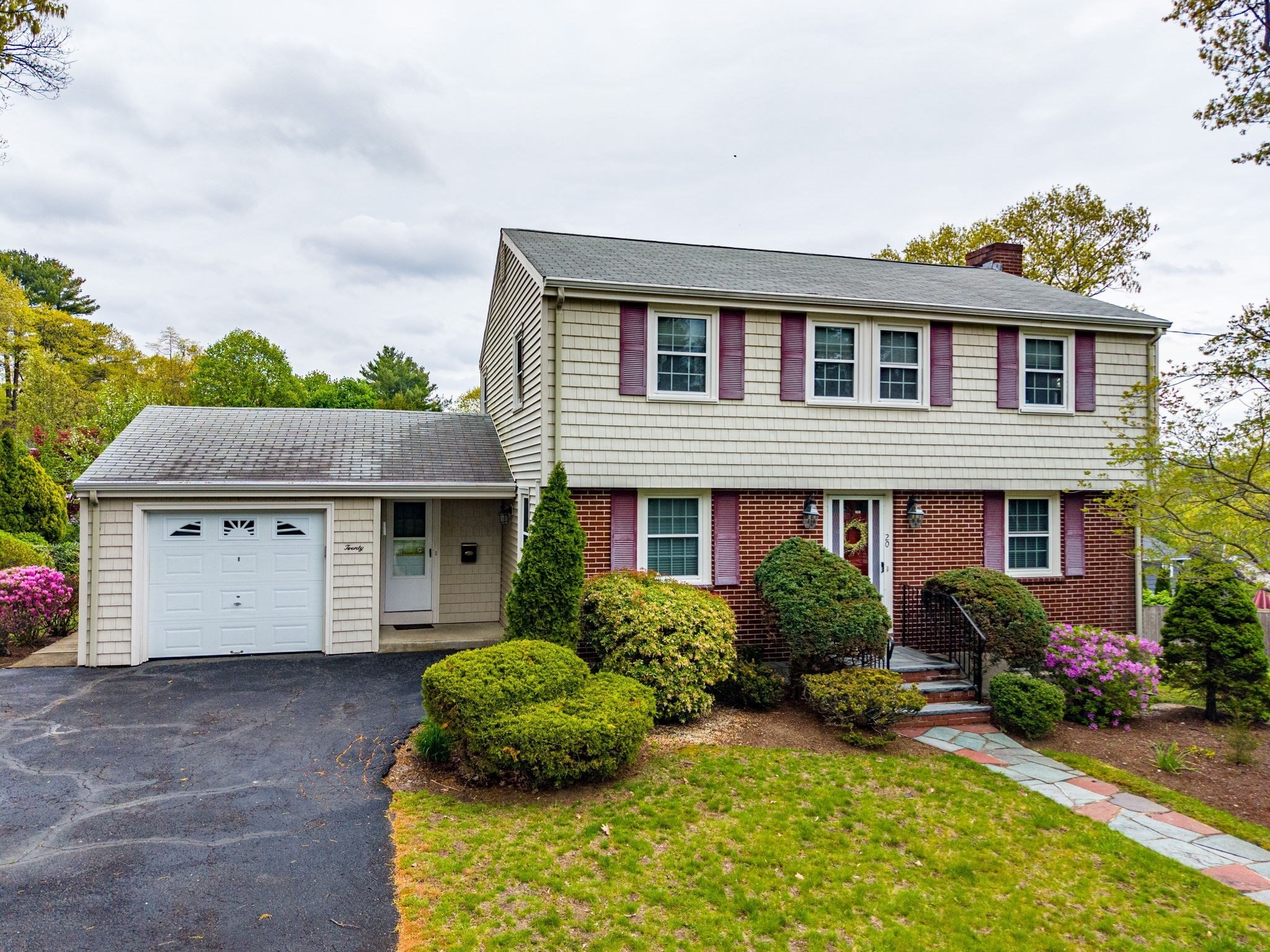 20 Bonney Lane, Dedham, MA 02026