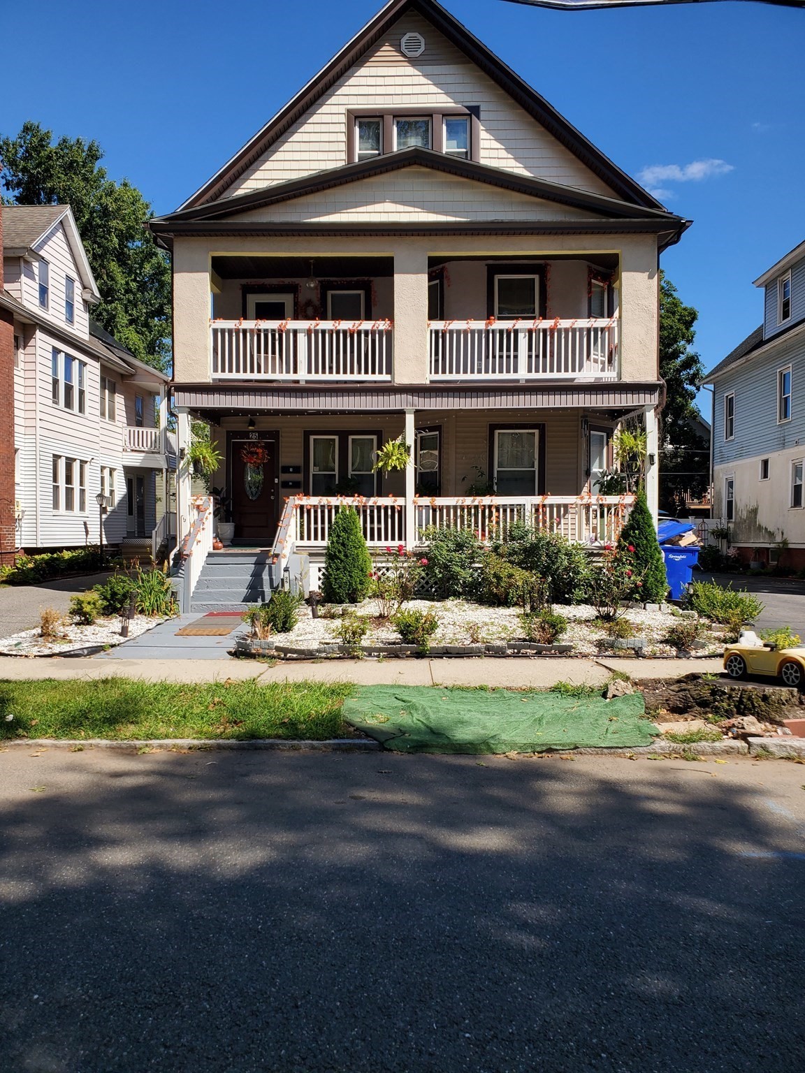 25 Kimberly Ave, Springfield, MA 01108