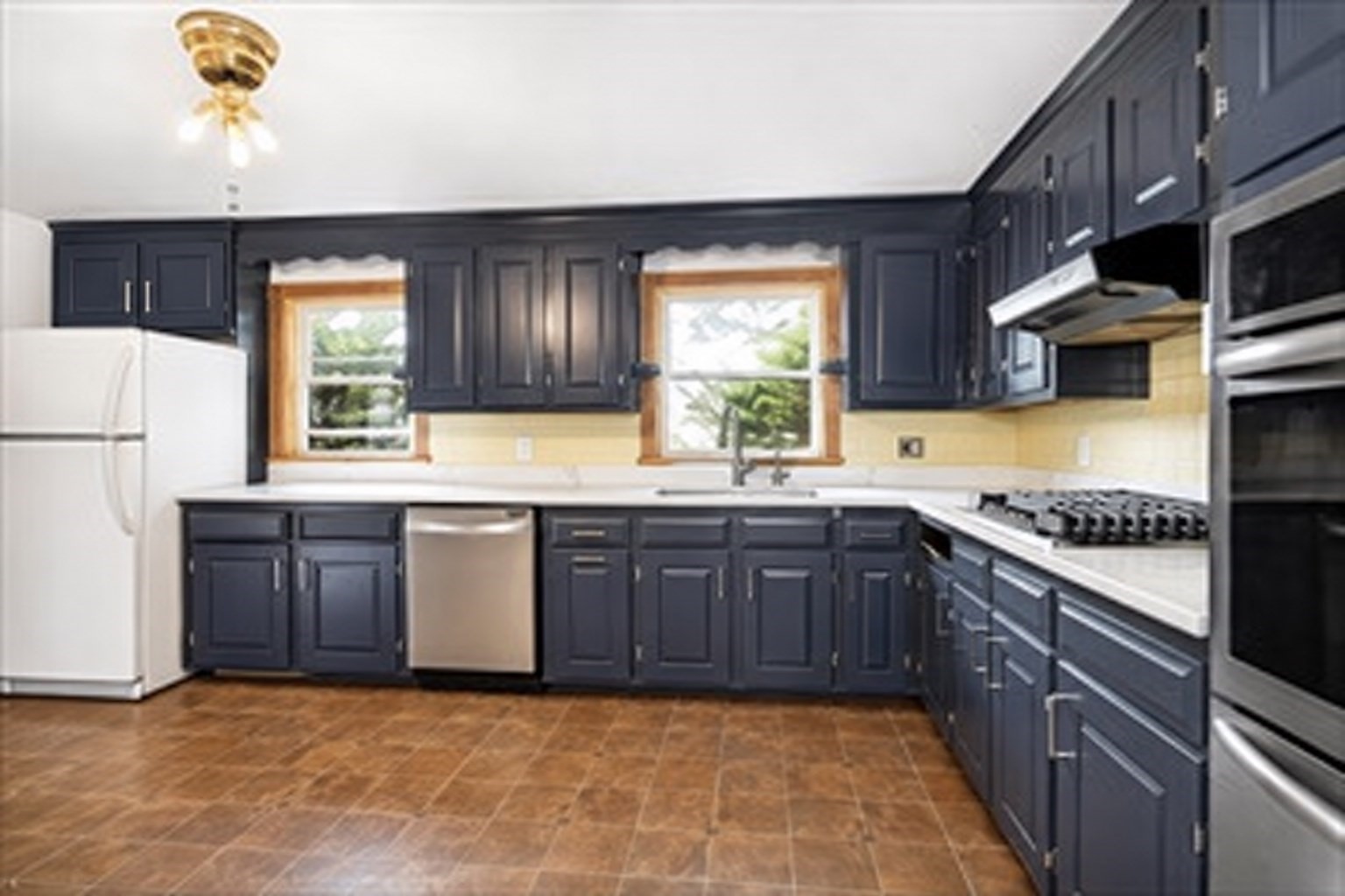 113 Halley Rd, Lowell, MA 01854 - Image 2