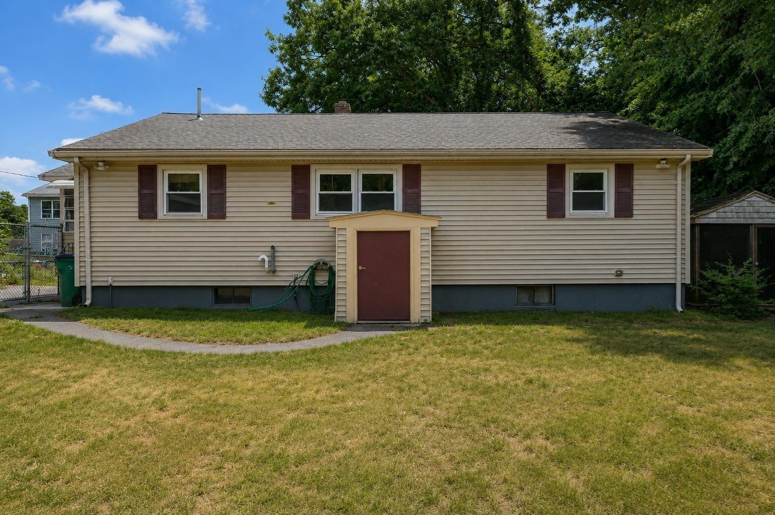 113 Halley Rd, Lowell, MA 01854 - Image 30