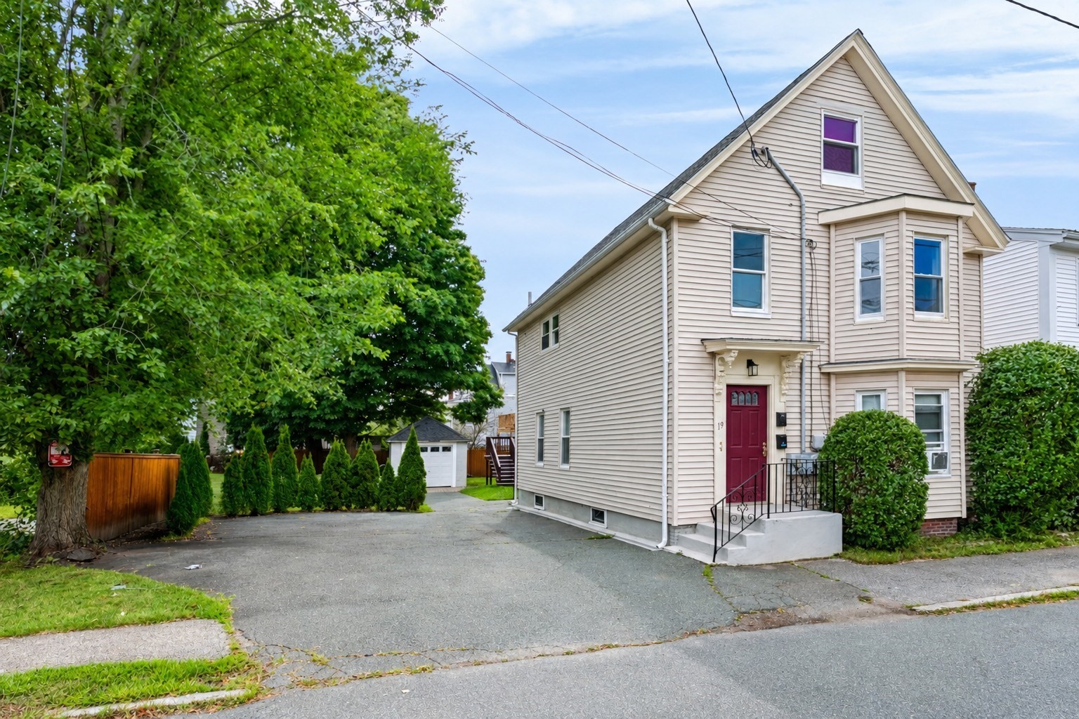 19 Charnock St Unit 2, Beverly, MA 01915