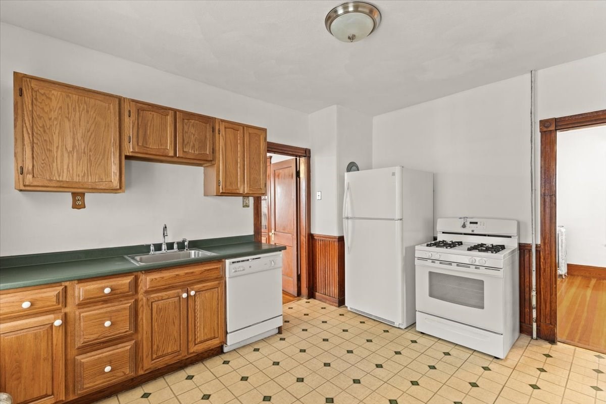 15 Whitten St, Dorchester, Boston, MA 02122 - Image 29