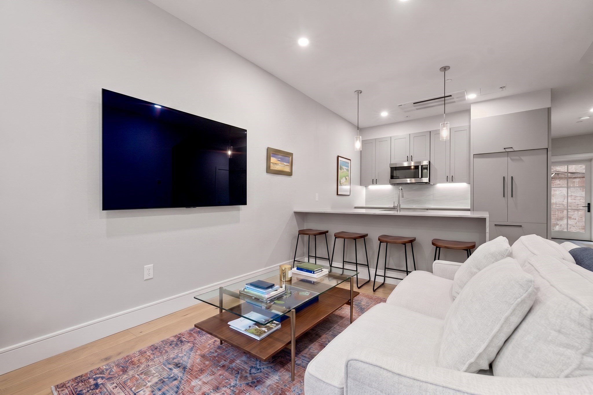 471 Hanover St Unit 2, North End, Boston, MA 02113