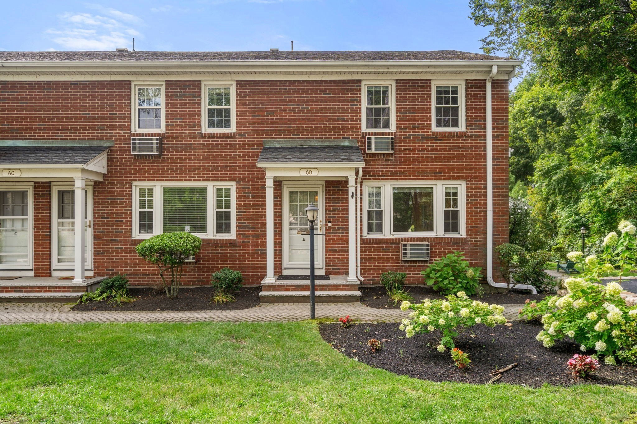 60 Lake St Unit E, Winchester, MA 01890