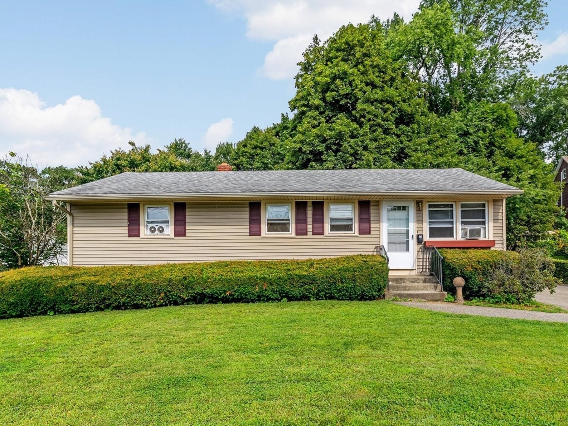 210 Stafford Street, Worcester, MA 01603