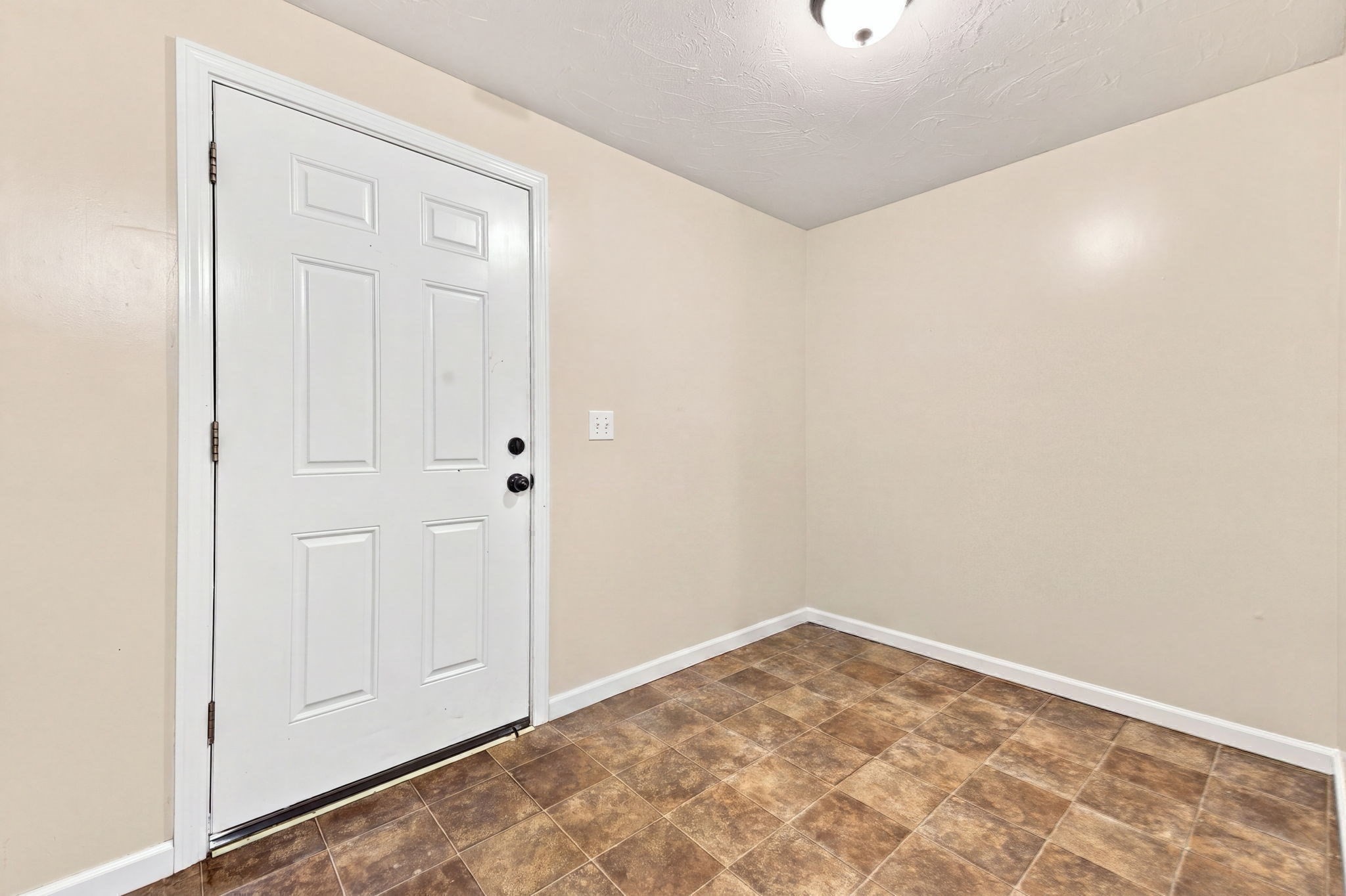 27 Regan St, Gardner, MA 01440 - Image 20