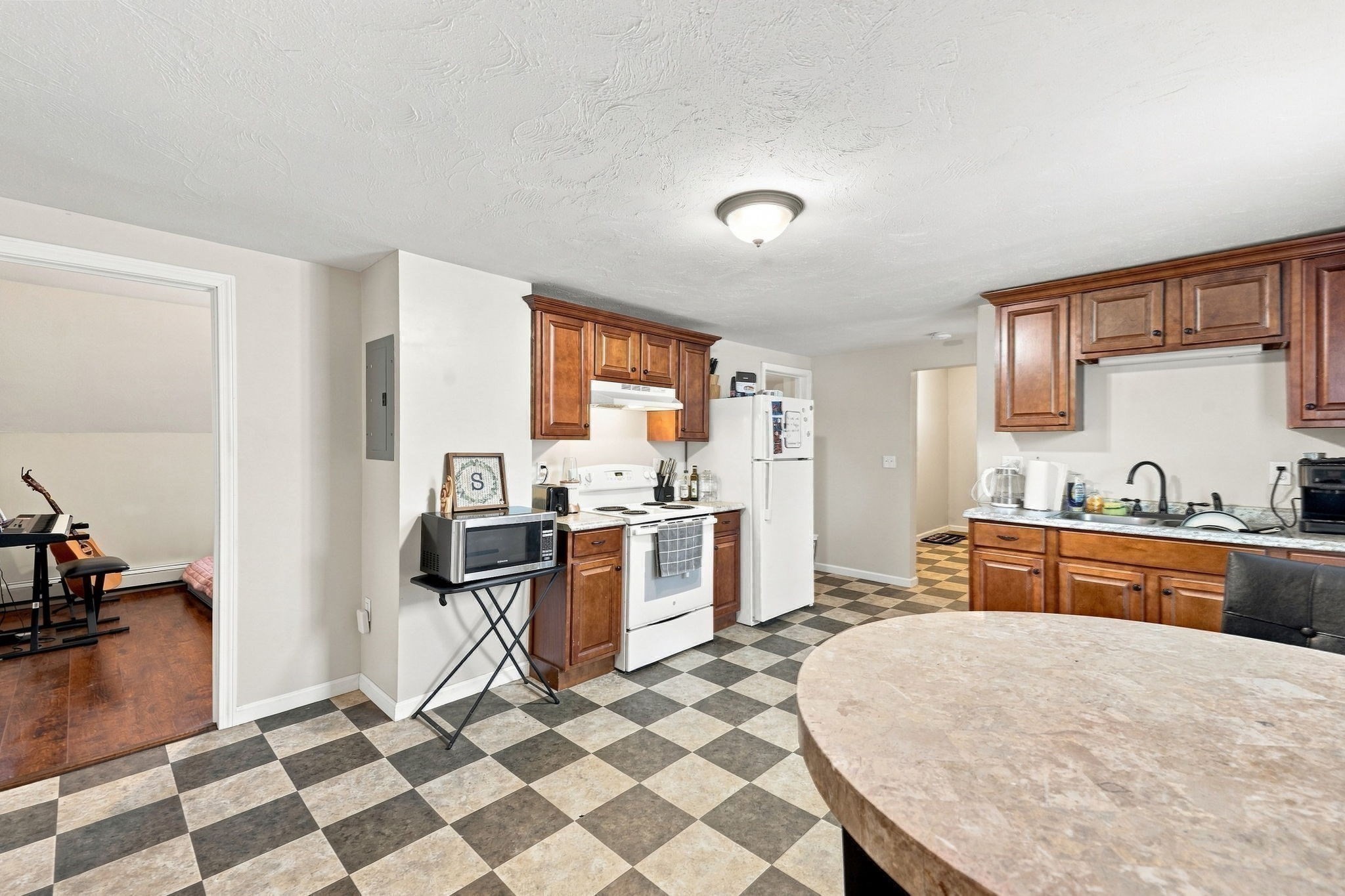 27 Regan St, Gardner, MA 01440 - Image 22