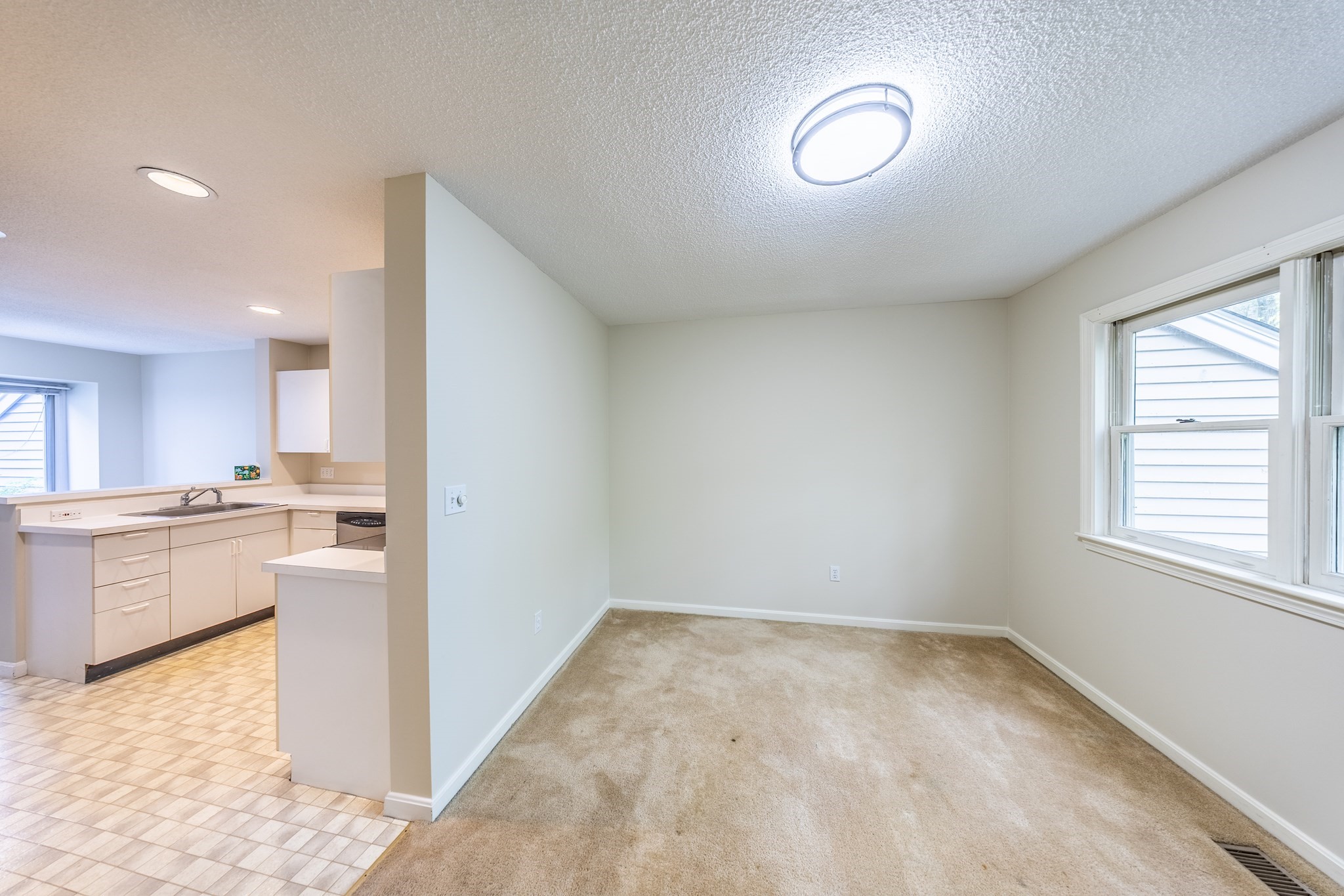 49 Bishops Forest Dr Unit 49, Waltham, MA 02452 - Image 12