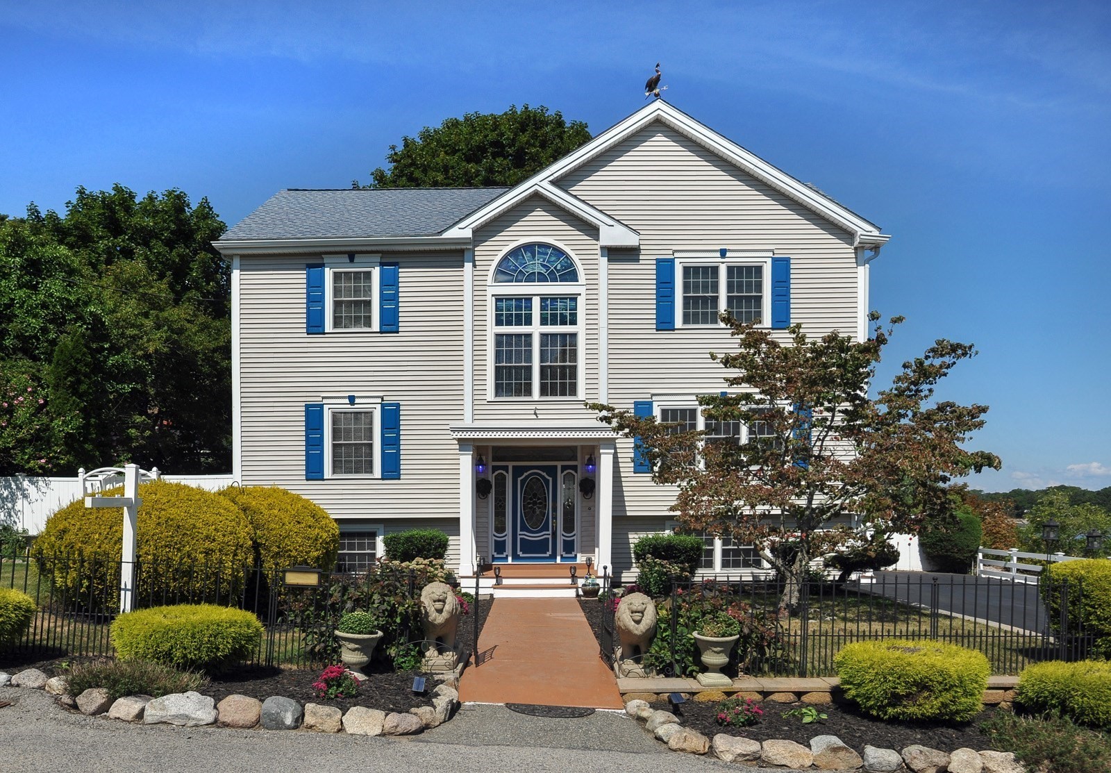 5 Seminole Ave, Weymouth, MA 02188