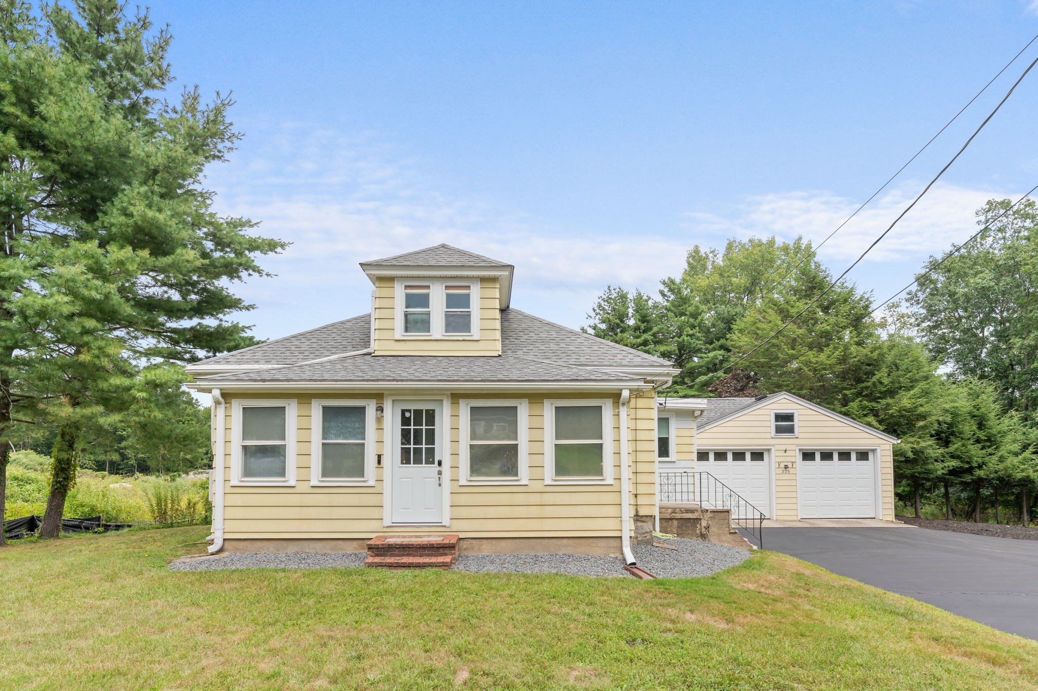 225 Page St, Avon, MA 02322