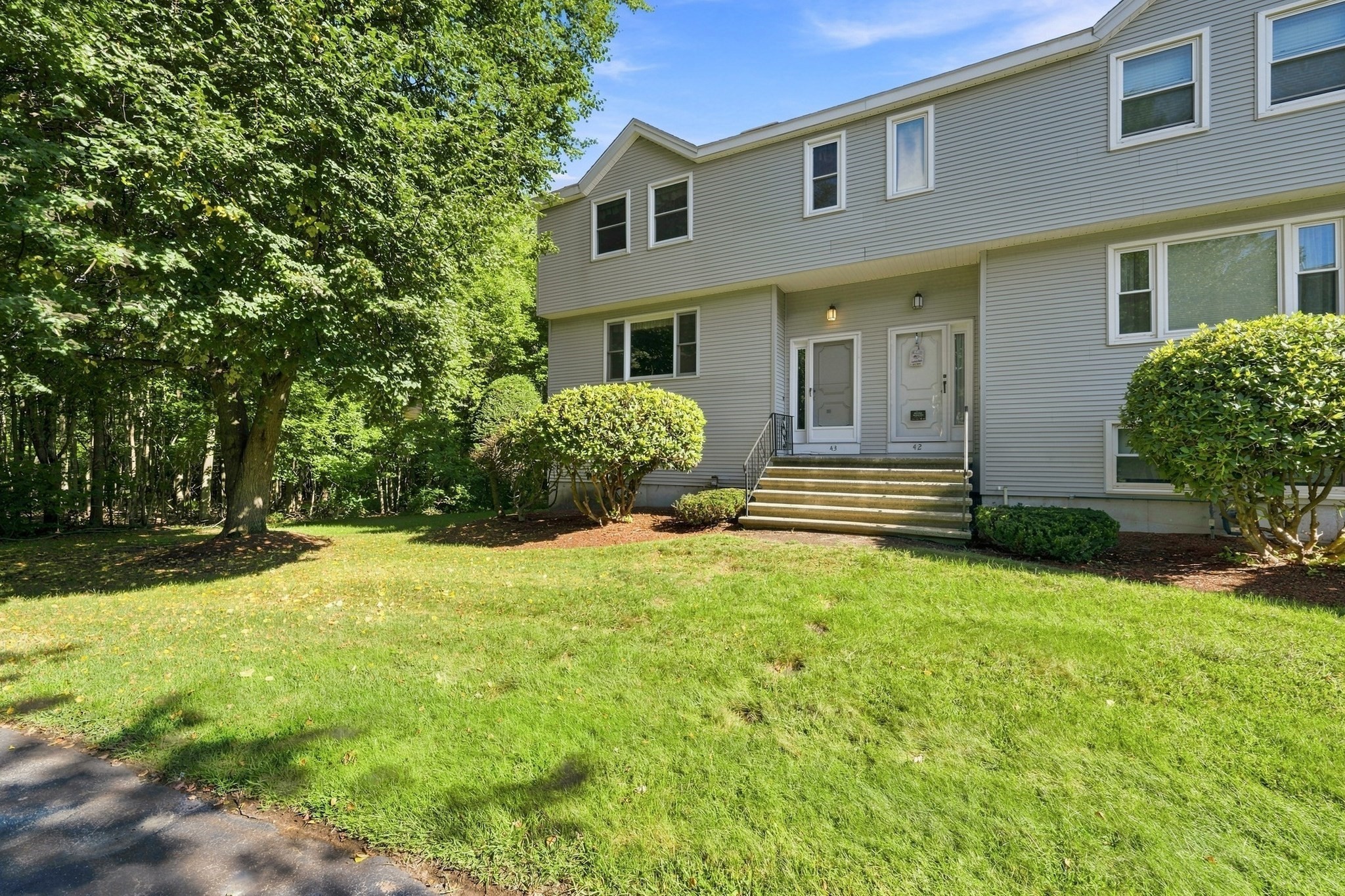 43 Villa Roma Dr Unit 43, Tewksbury, MA 01876