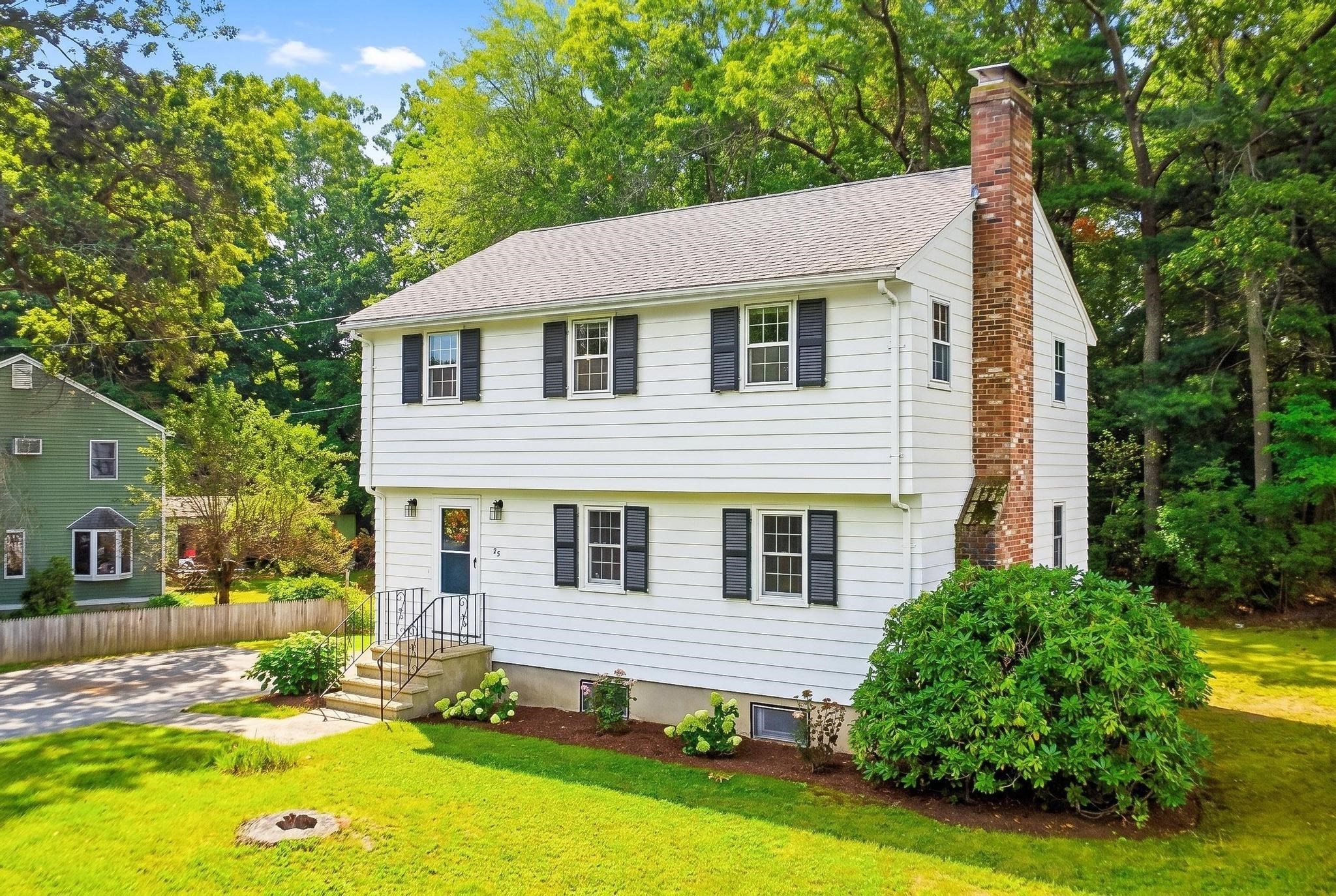 32 Dividence Rd, Reading, MA 01867