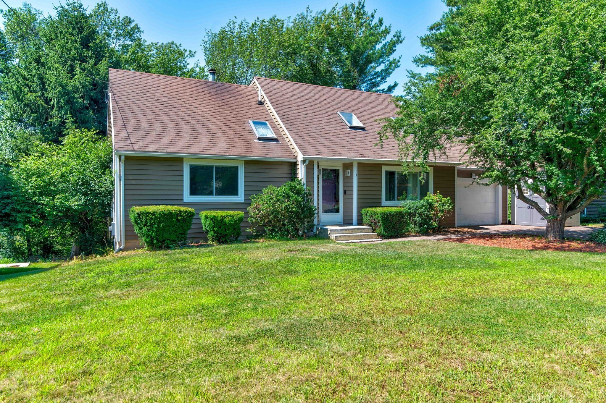7 Oxyoke Dr, Methuen, MA 01844 - Image 2
