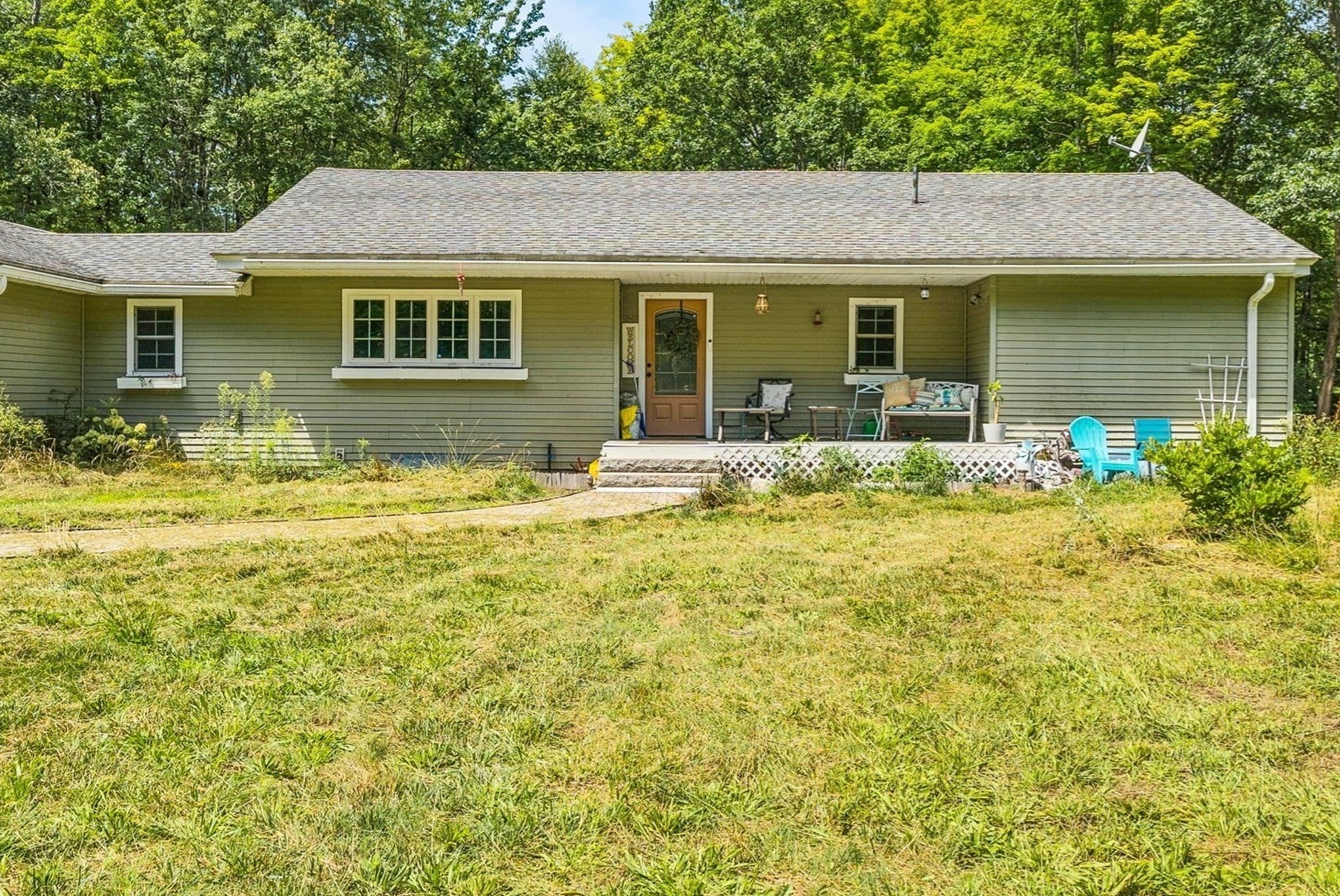 811 Chase Rd, Lunenburg, MA 01462