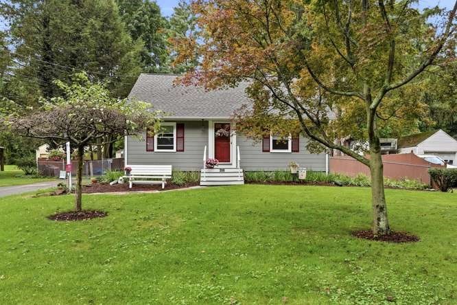 386 Parker St, East Longmeadow, MA 01028