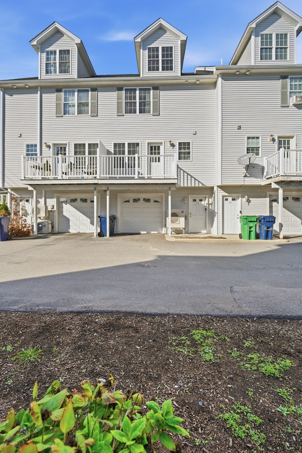 61 Pine St Unit 13, Attleboro, MA 02703
