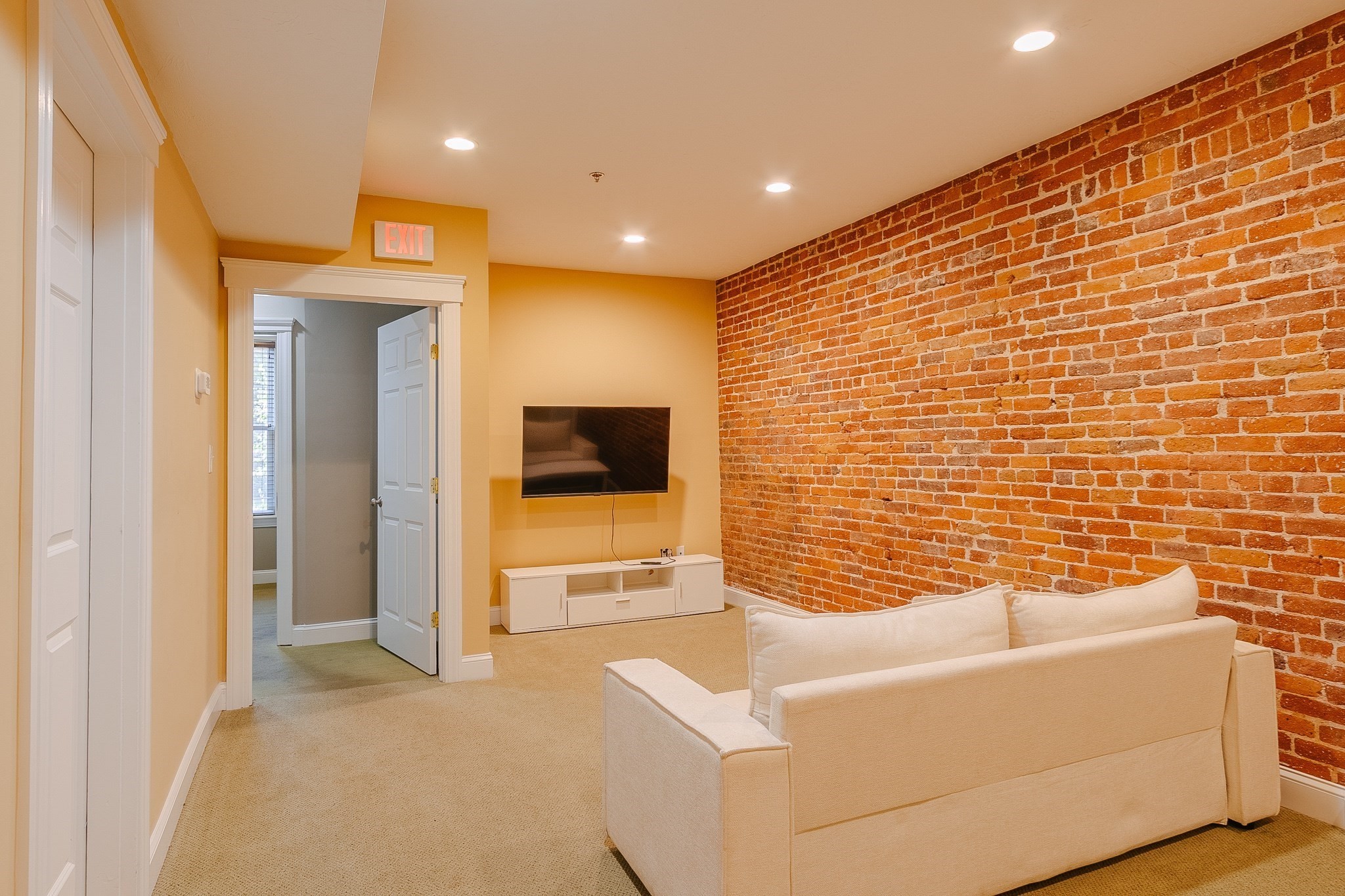 216 Park Avenue, Worcester, MA 01609 - Image 16