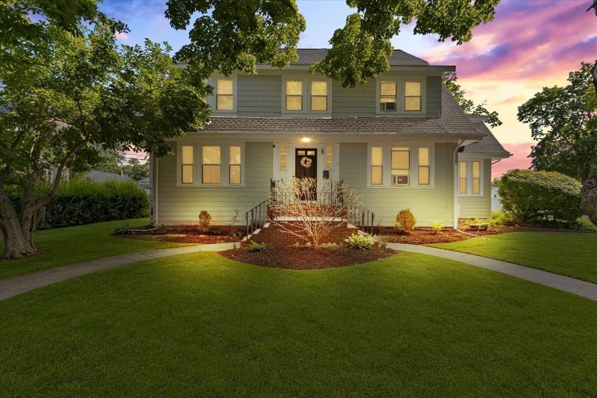 53 Ashland St, Taunton, MA 02780