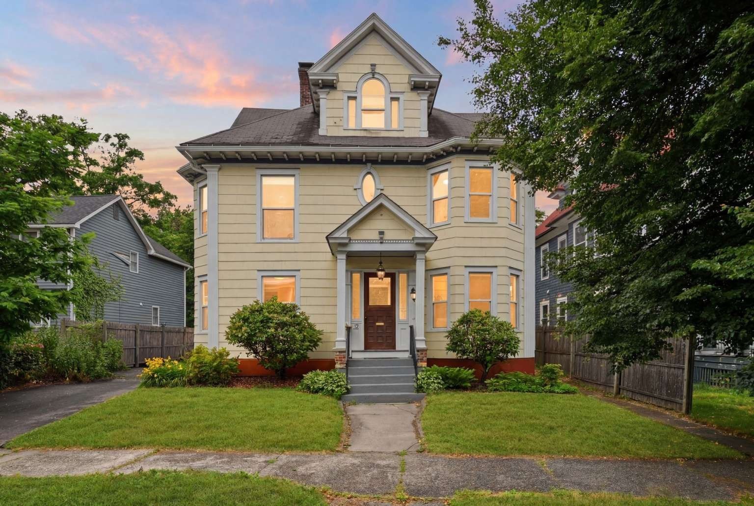 30 Beechwood Ave, Springfield, MA 01108