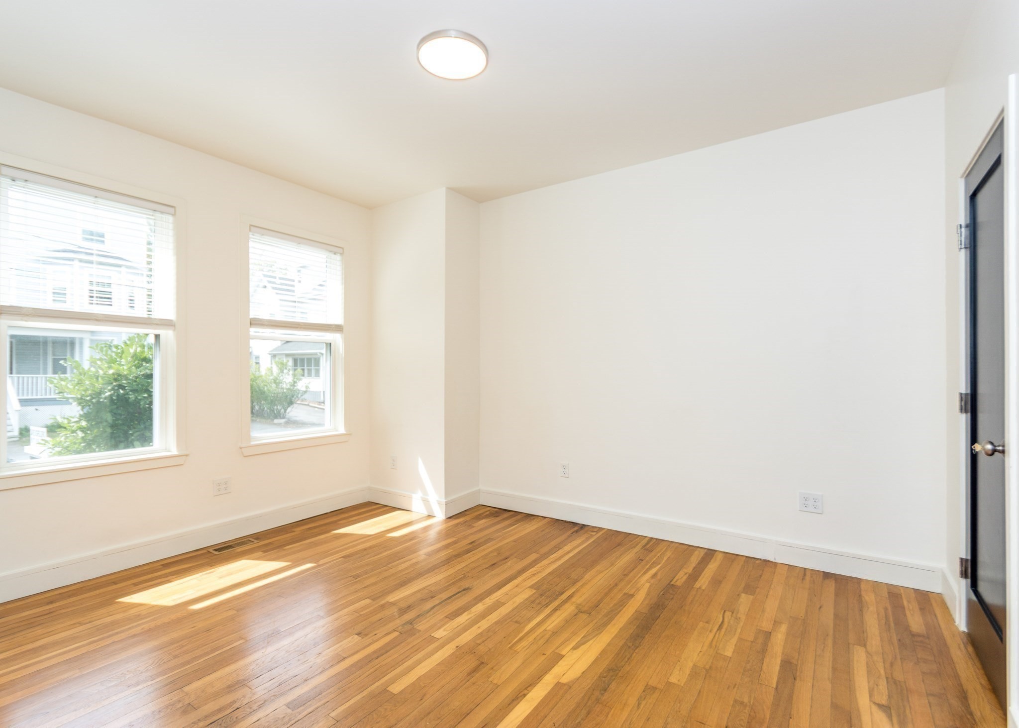 92 Brown Street Unit 1, Waltham, MA 02453 - Image 5
