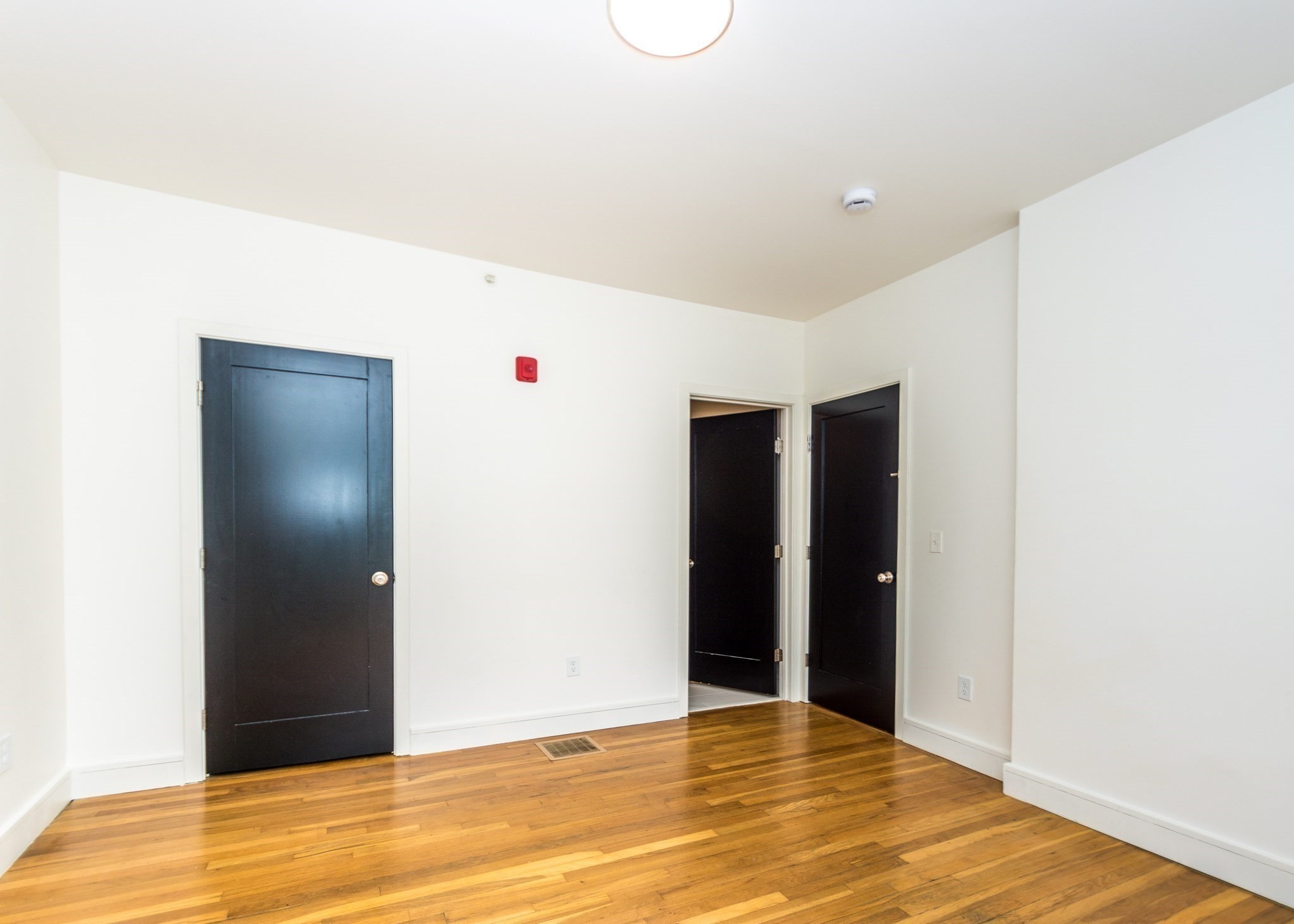 92 Brown Street Unit 1, Waltham, MA 02453 - Image 9
