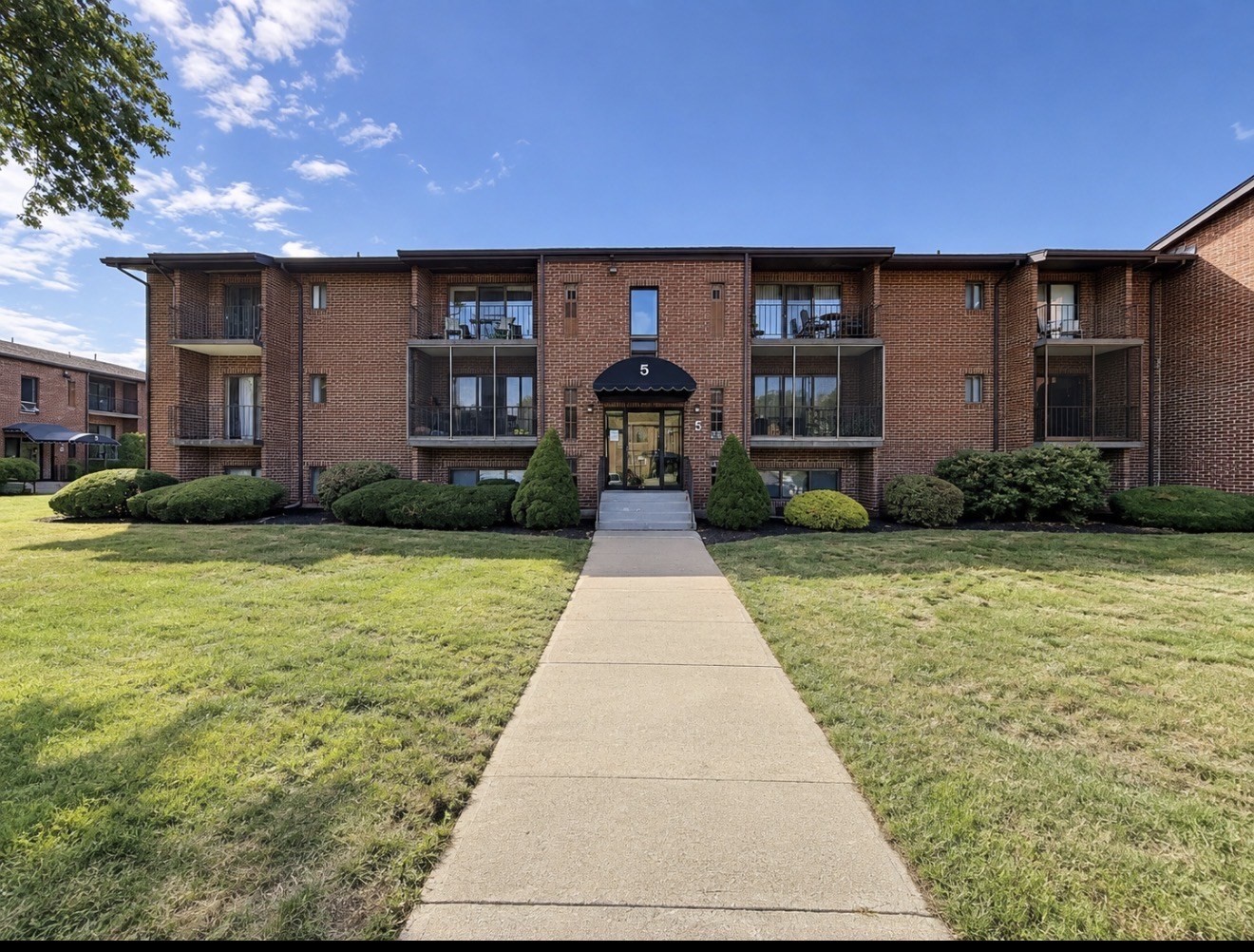 221 Oak Street Unit 5-21, Brockton, MA 02301