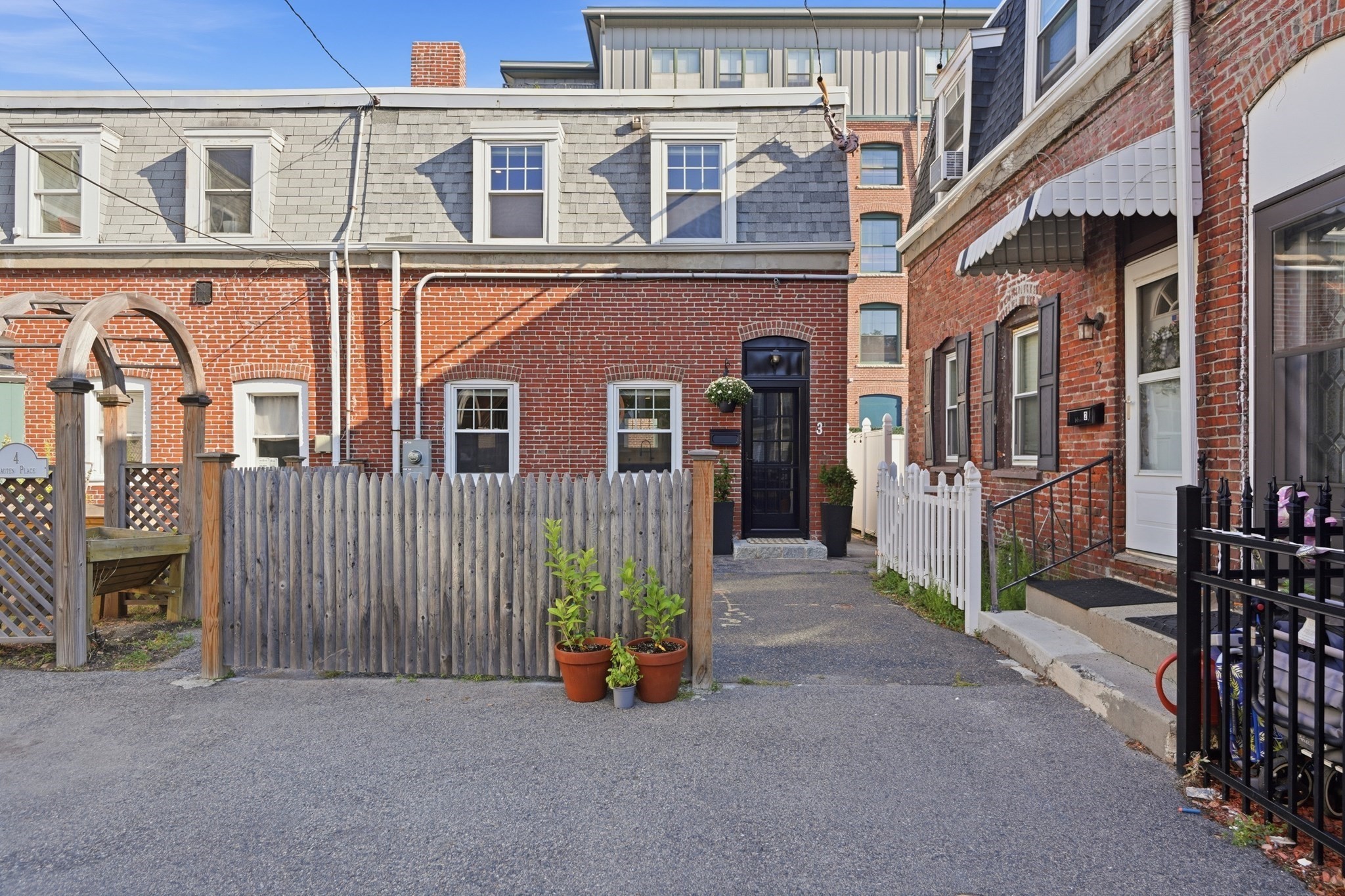 3 Lauten Place, South Boston, Boston, MA 02127