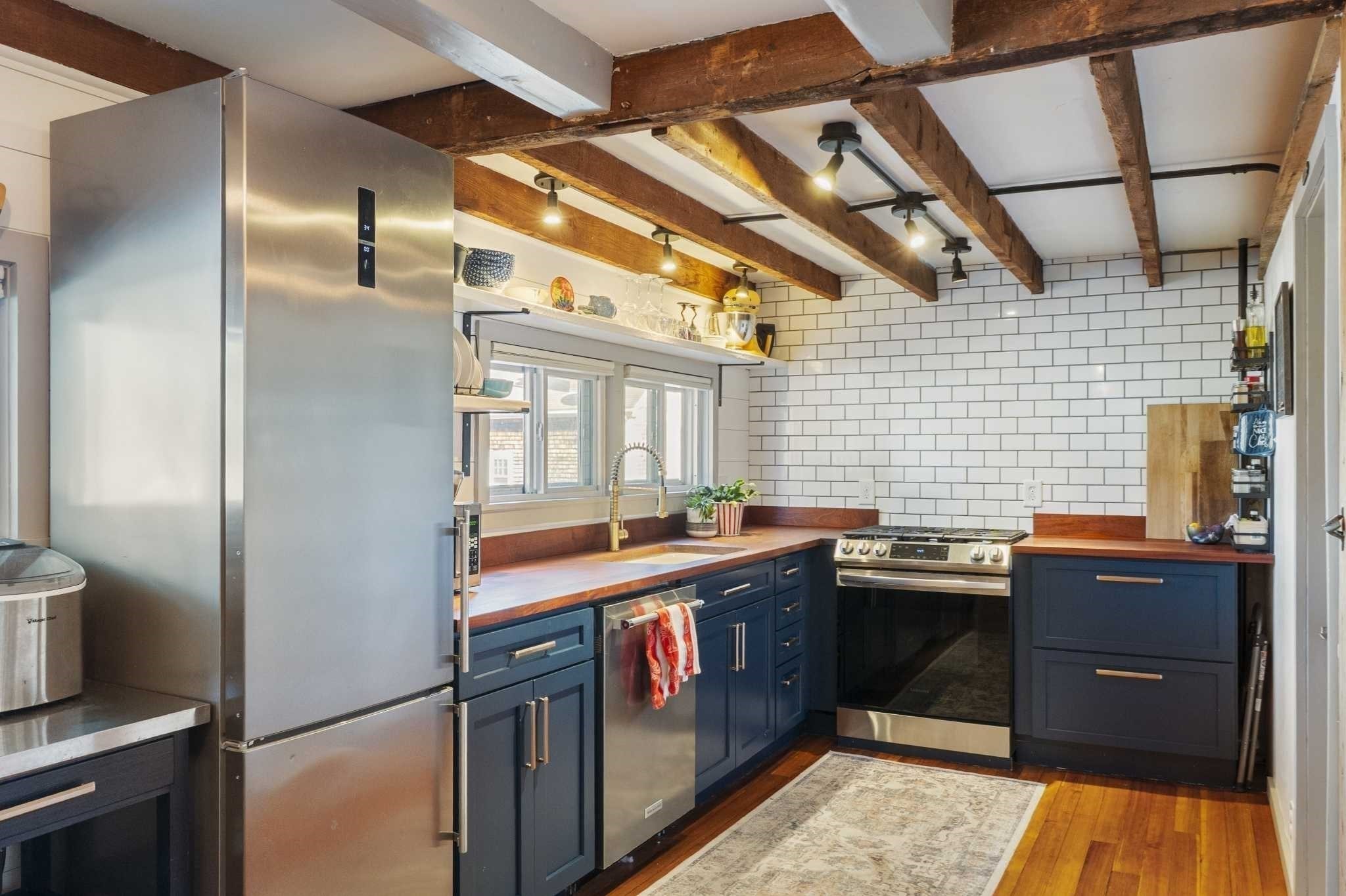 93 Mason St, Salem, MA 01970