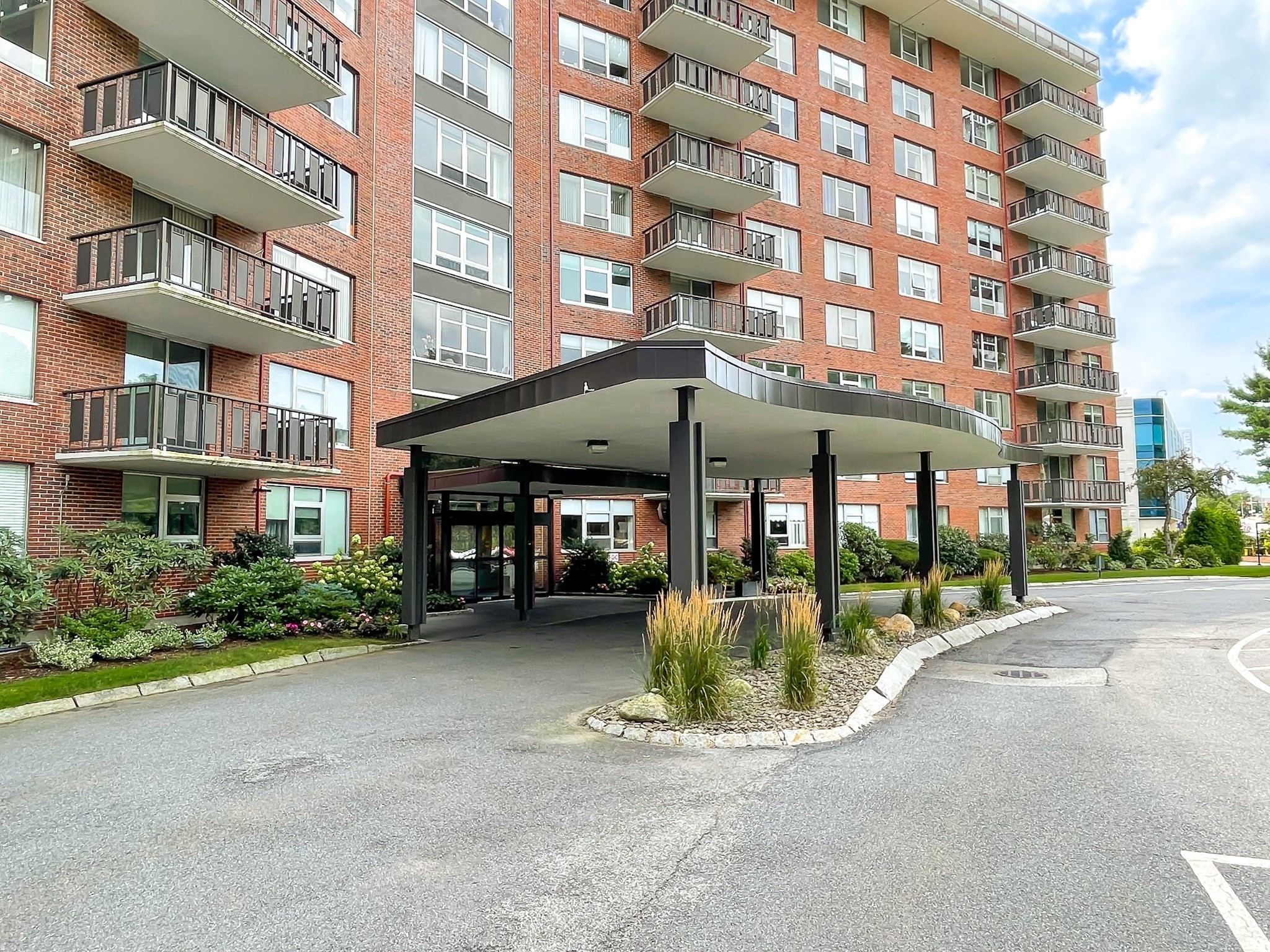 280 Boylston Street Unit 411, Newton, MA 02467