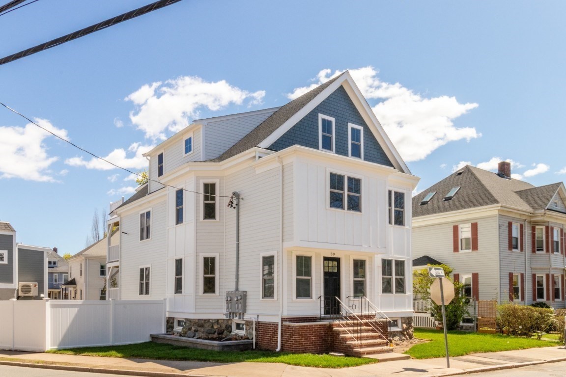 59 Wellington St Unit 3, Waltham, MA 02451