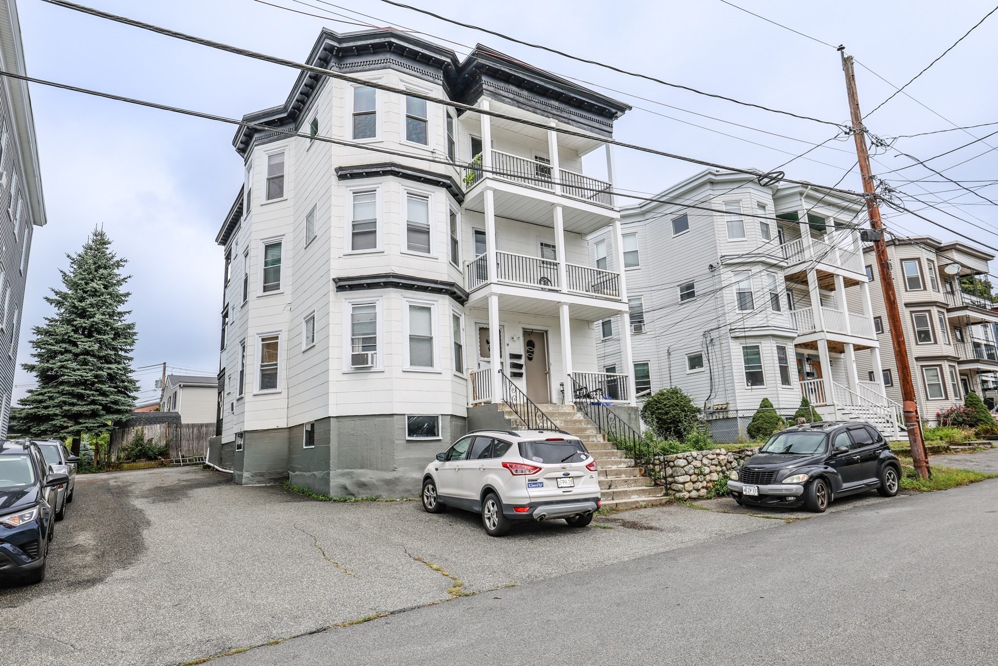 19 Sturgis St, Woburn, MA 01801