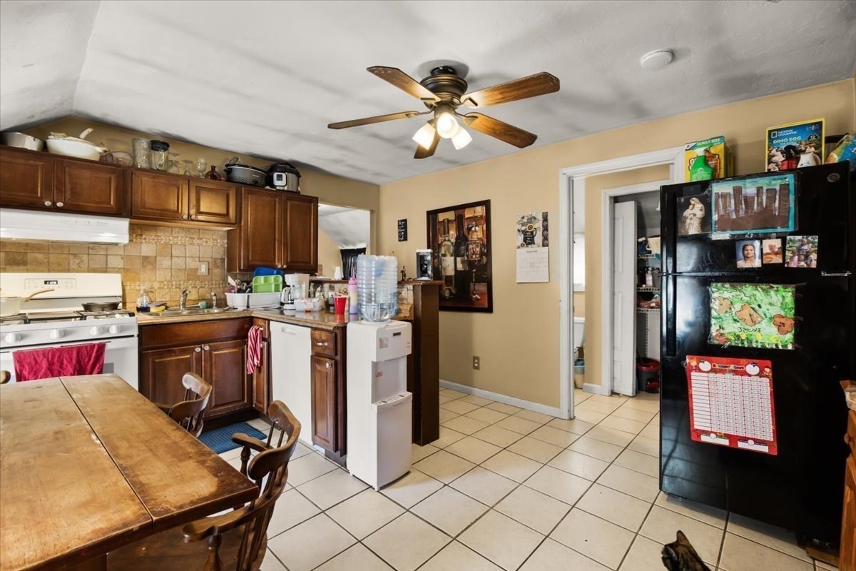 64 Oak St, Taunton, MA 02780 - Image 16