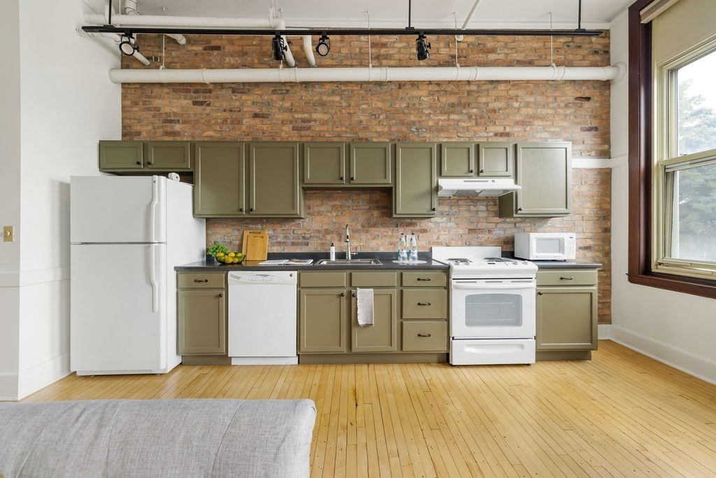 948 Main St Unit 202, Waltham, MA 02453 - Image 8