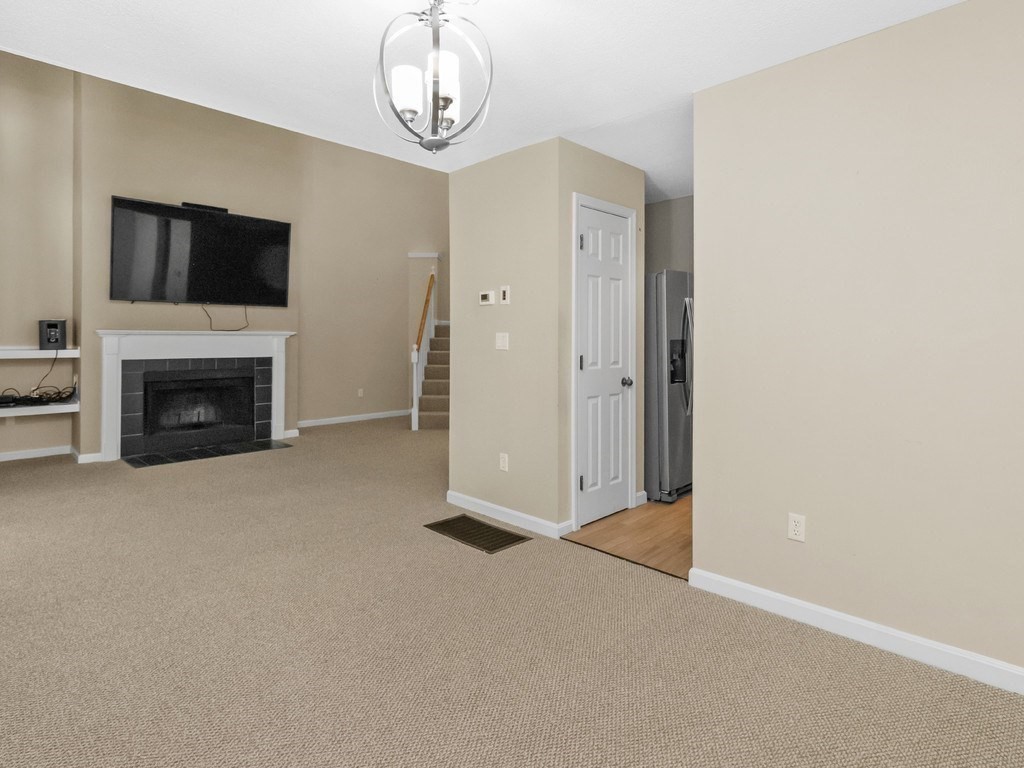 33 Bishops Forest Drive Unit 33, Waltham, MA 02452 - Image 16