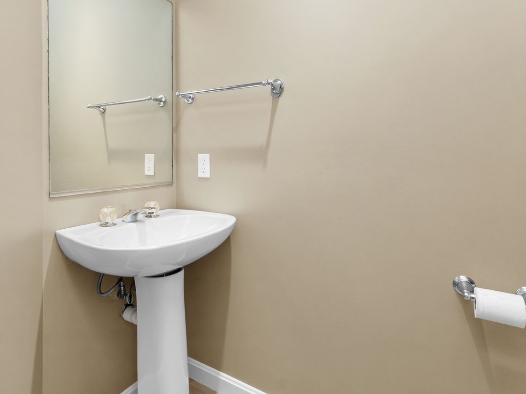 33 Bishops Forest Drive Unit 33, Waltham, MA 02452 - Image 19