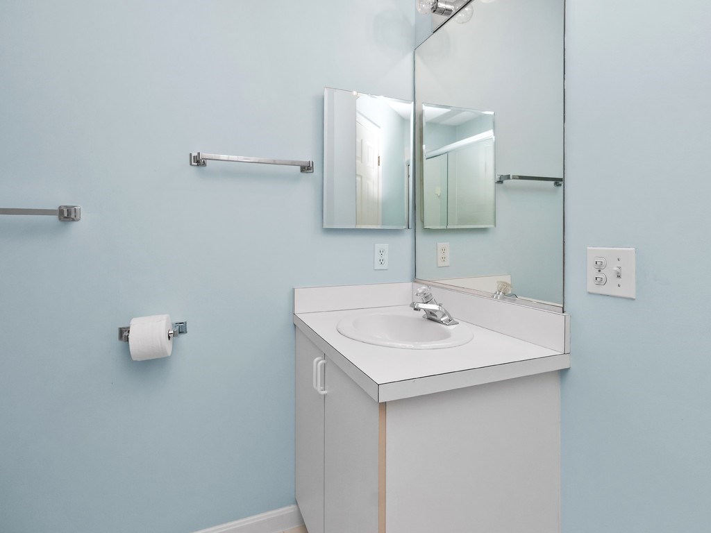 33 Bishops Forest Drive Unit 33, Waltham, MA 02452 - Image 29