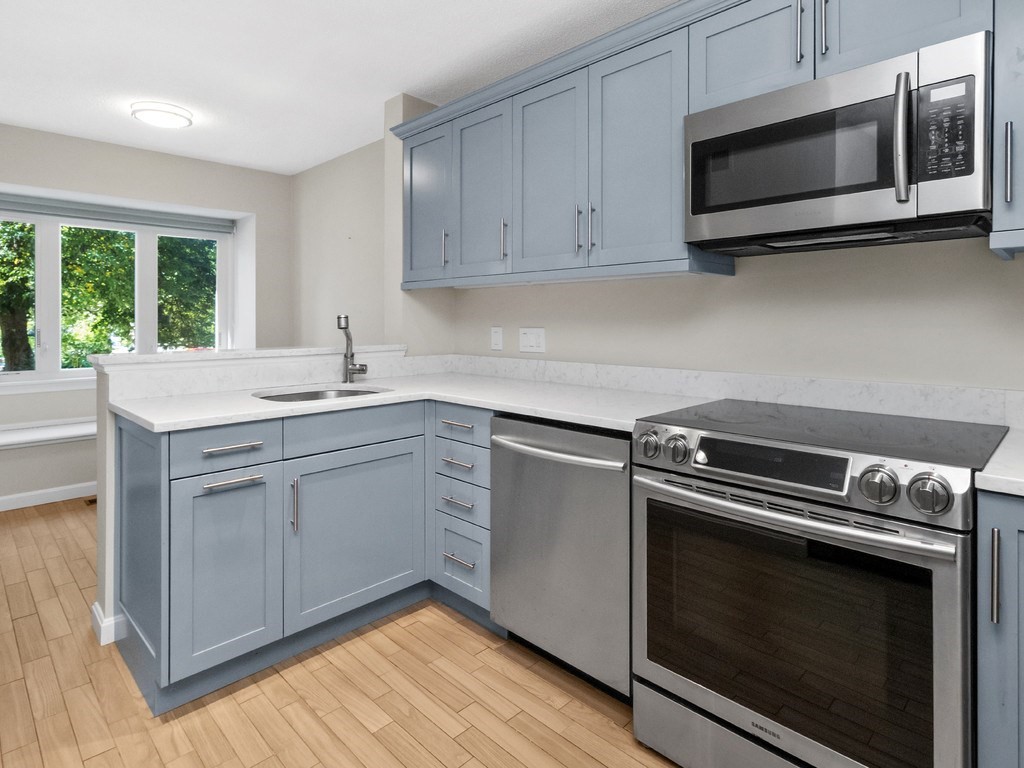33 Bishops Forest Drive Unit 33, Waltham, MA 02452 - Image 4